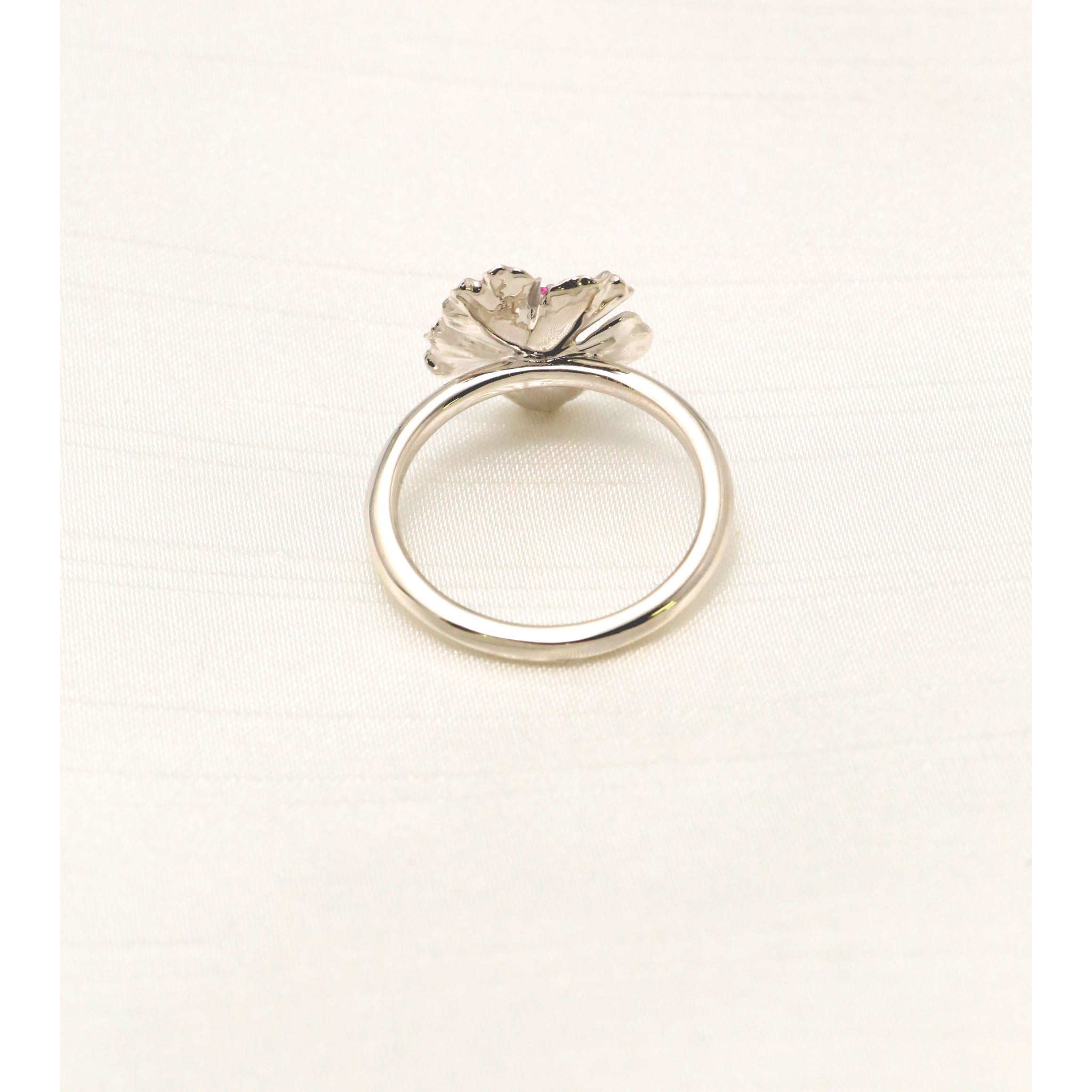 ピンクサファイア プラチナリング(桜モチーフ/9月誕生石)《26A01702》