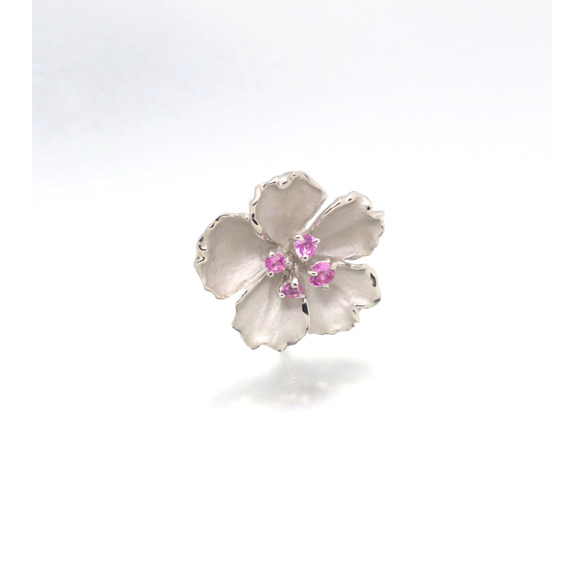 ピンクサファイア プラチナブローチ(桜モチーフ/9月誕生石)《26A01704》