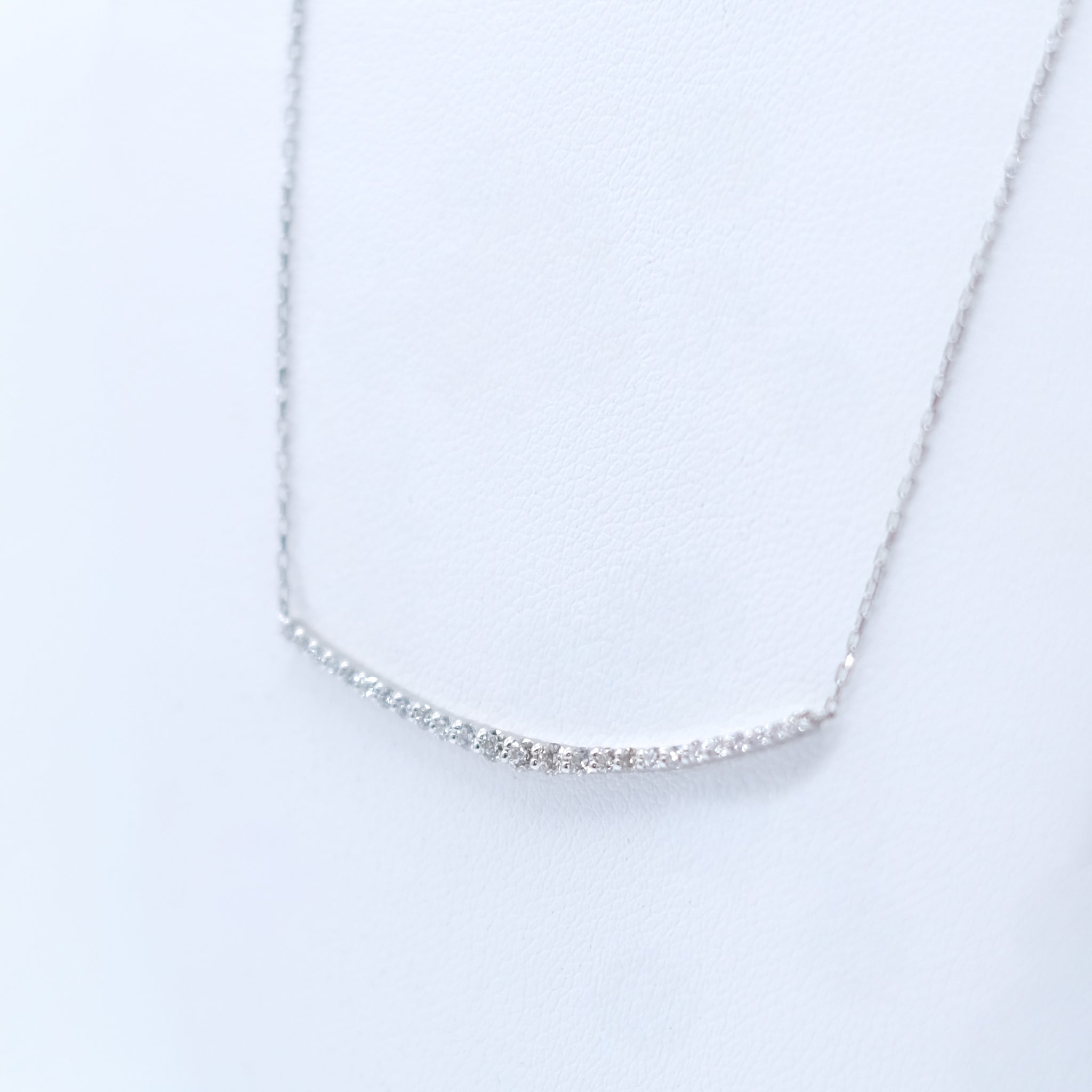 ダイヤモンドプラチナネックレス(4月誕生石)《26A01803》