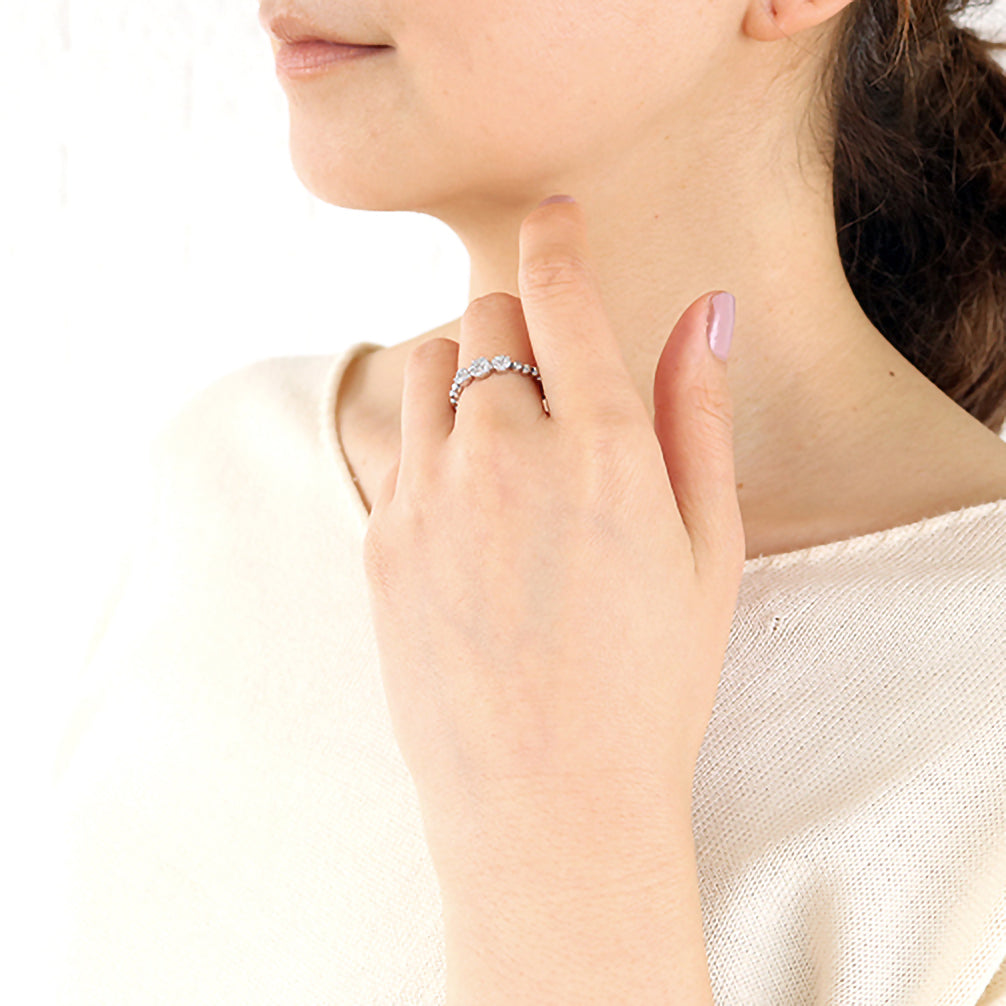 ダイヤモンド プラチナリング(フリーサイズ/形状記憶タイプ/フラワーモチーフ/4月誕生石)《26A01804》