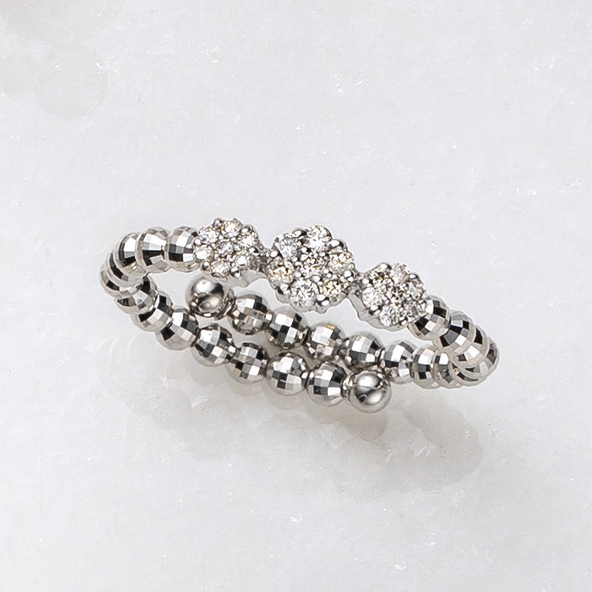 ダイヤモンド プラチナリング(フリーサイズ/形状記憶タイプ/フラワーモチーフ/4月誕生石)《26A01804》