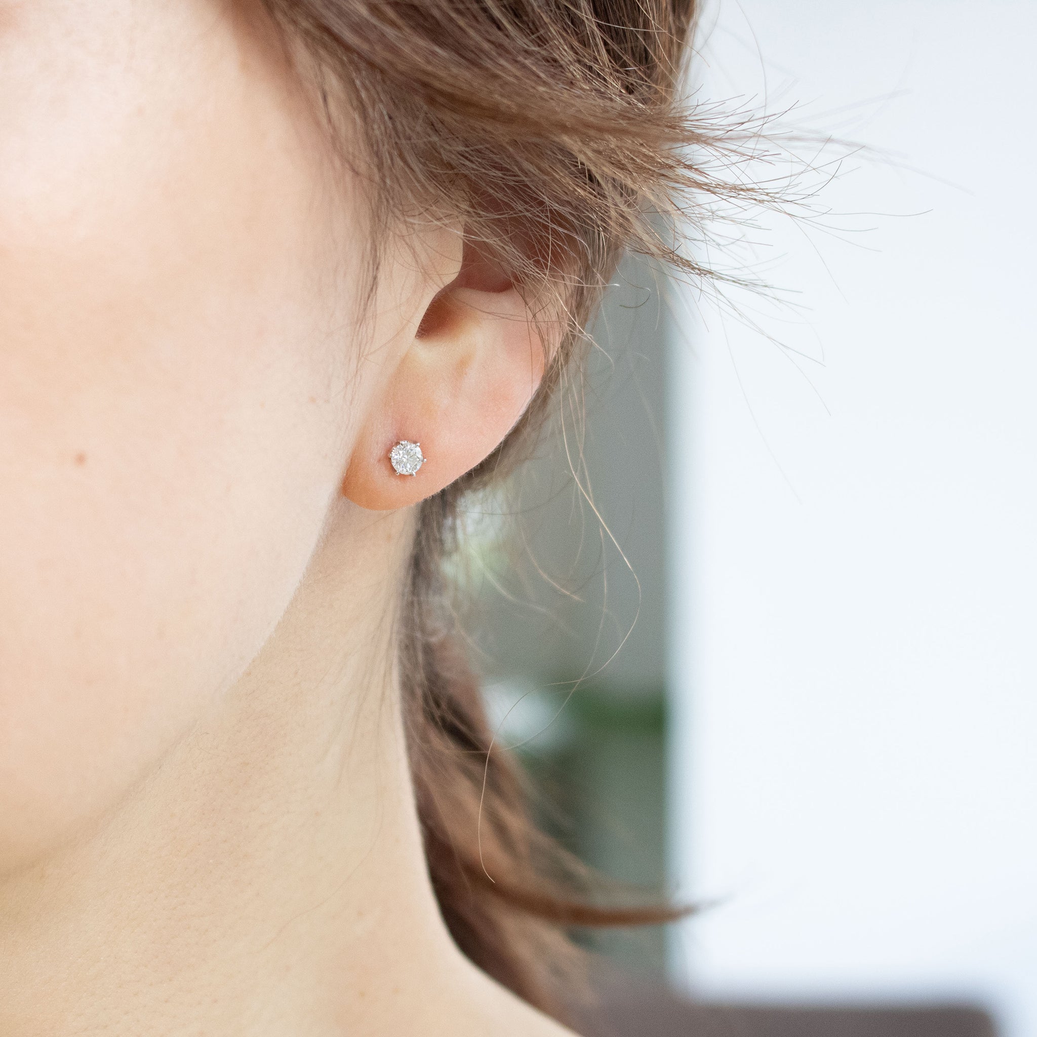 ダイヤモンド プラチナピアス(0.4カラット/Dカラー/SIクラス/GOOD/4月誕生石/グレーディングレポート付)《26A02102》