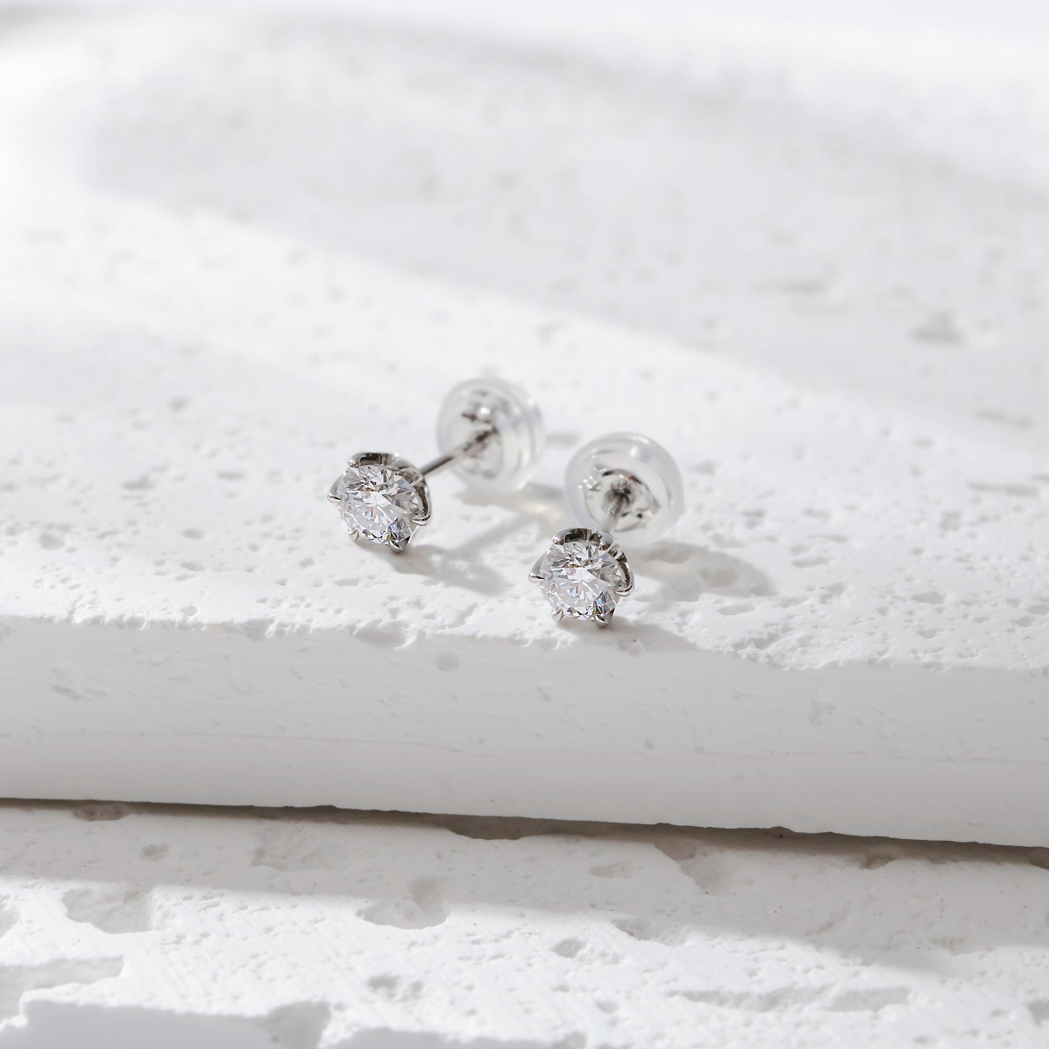 ダイヤモンド プラチナピアス(0.4カラット/Dカラー/SIクラス/GOOD/4月誕生石/グレーディングレポート付)《26A02102》