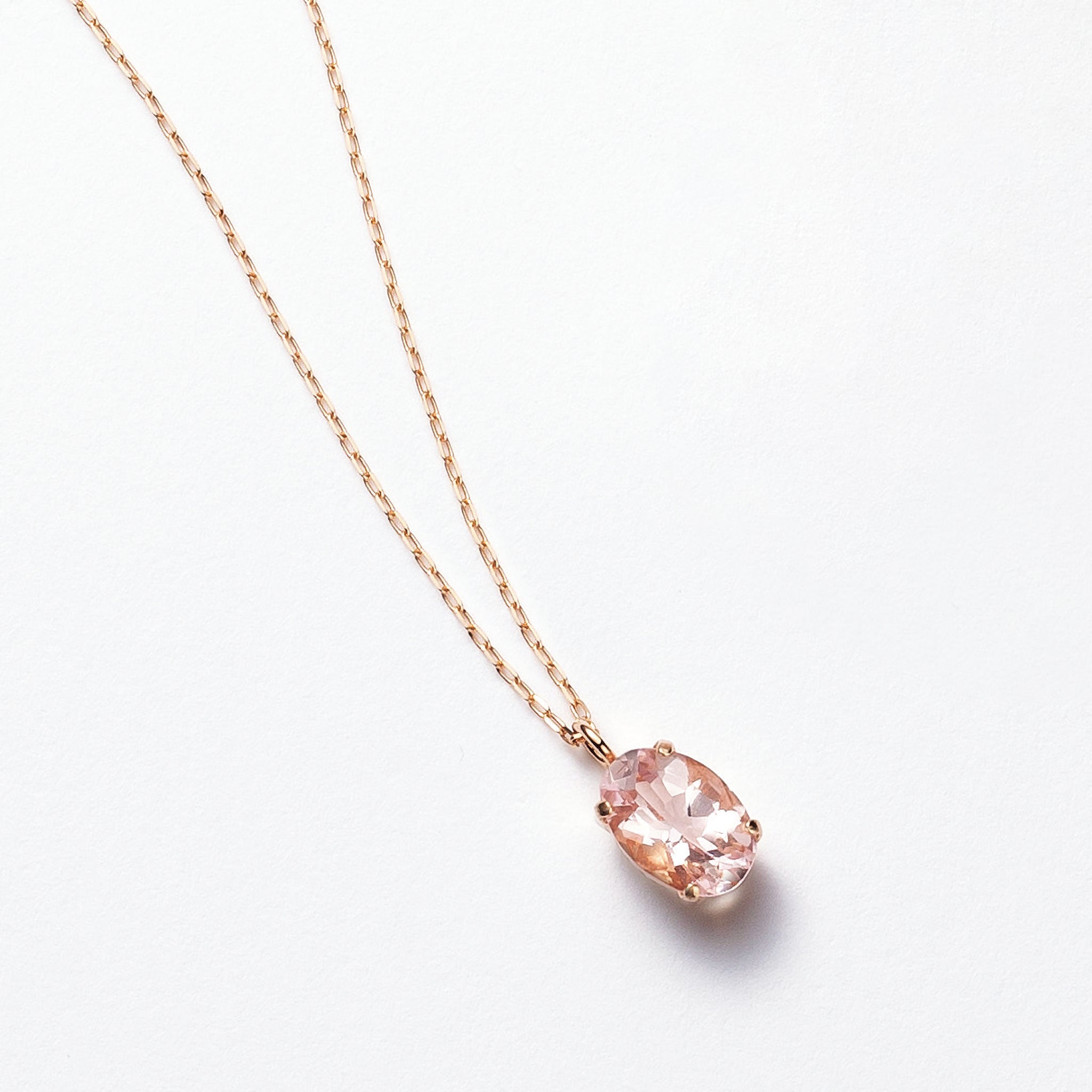 モルガナイト K18ネックレス(4月誕生石)《26A02205》