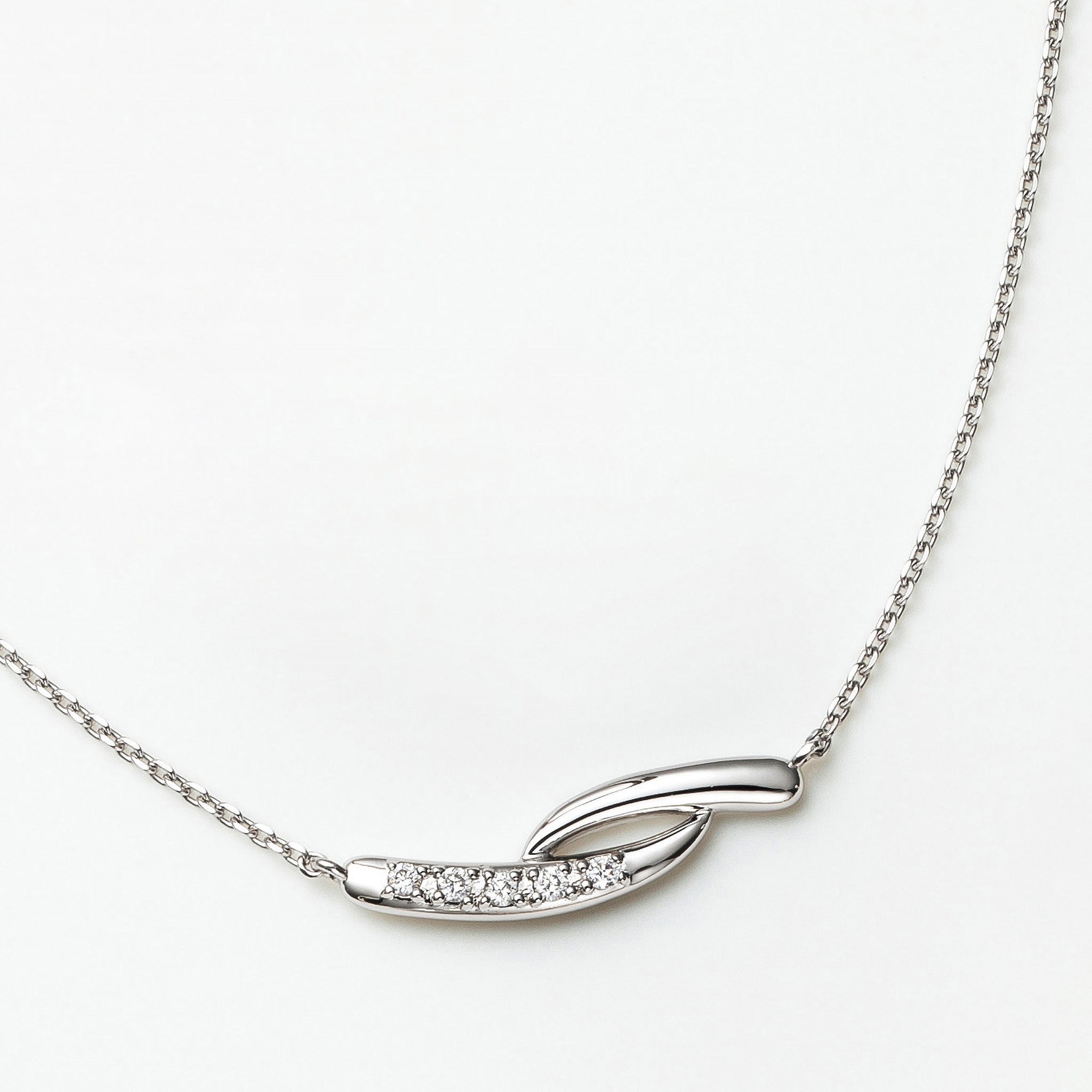 ダイヤモンド プラチナネックレス(4月誕生石）《26A02409》