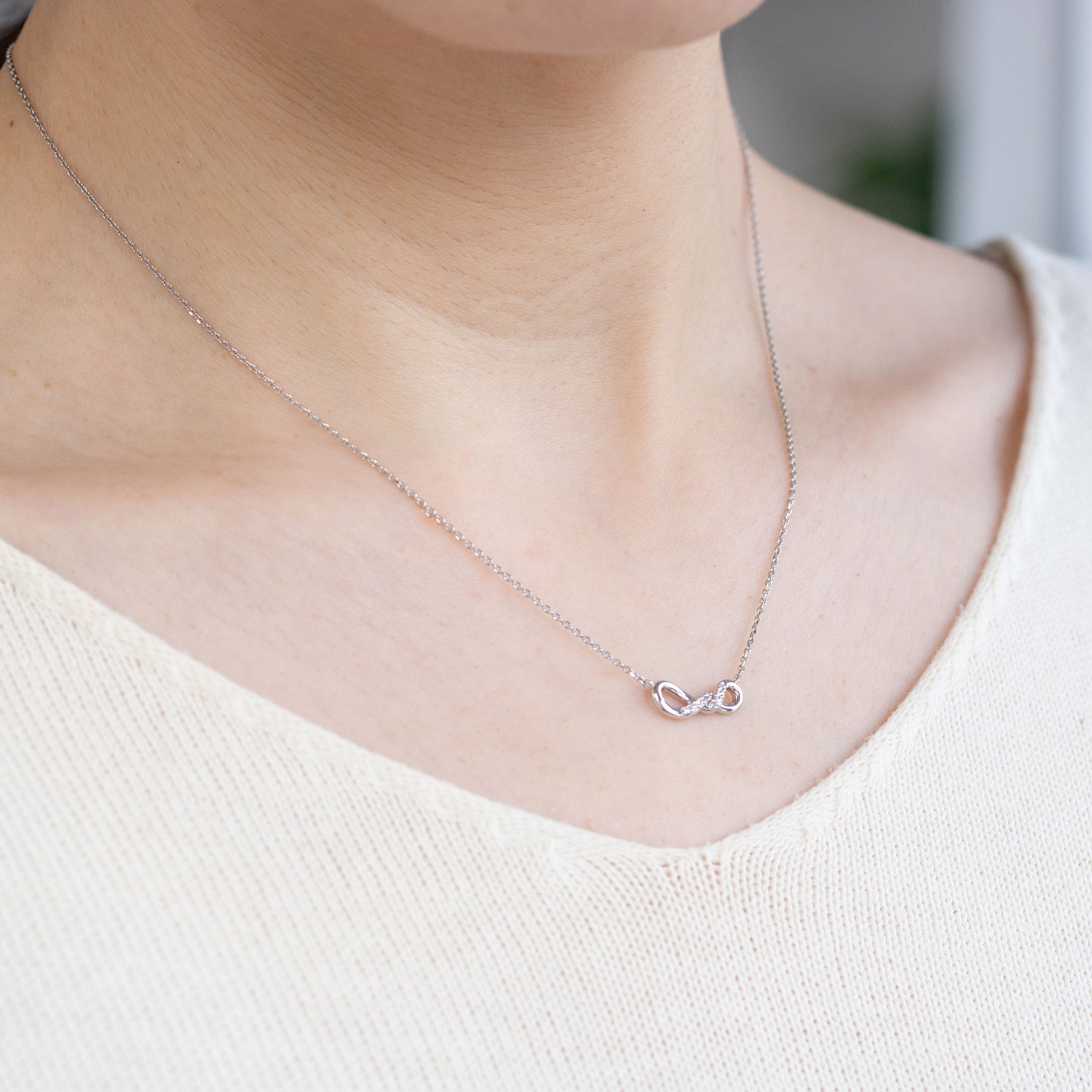 ダイヤモンド プラチナネックレス(4月誕生石)《26A02504》