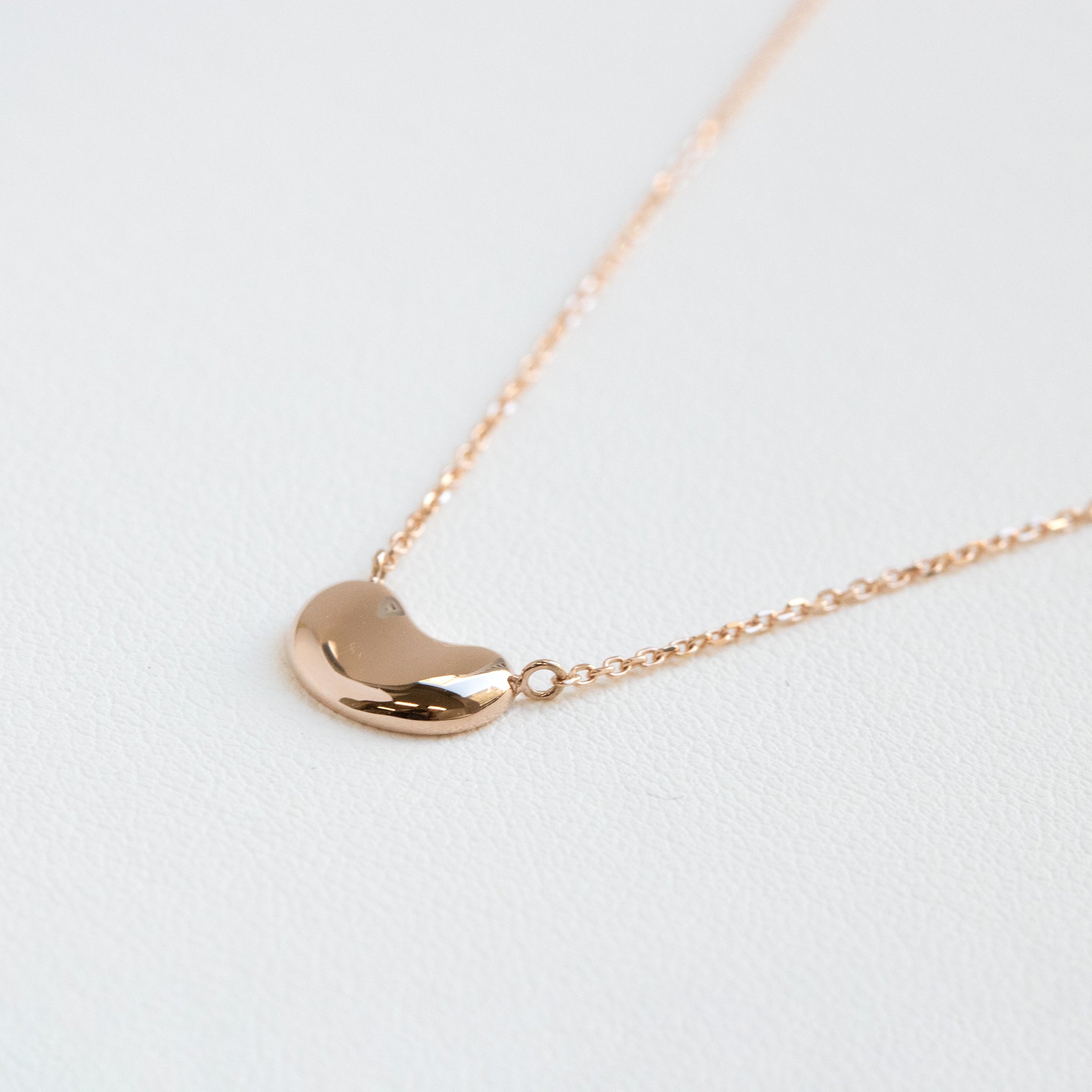 K18ネックレス(ビーンズモチーフ)《26A02609》