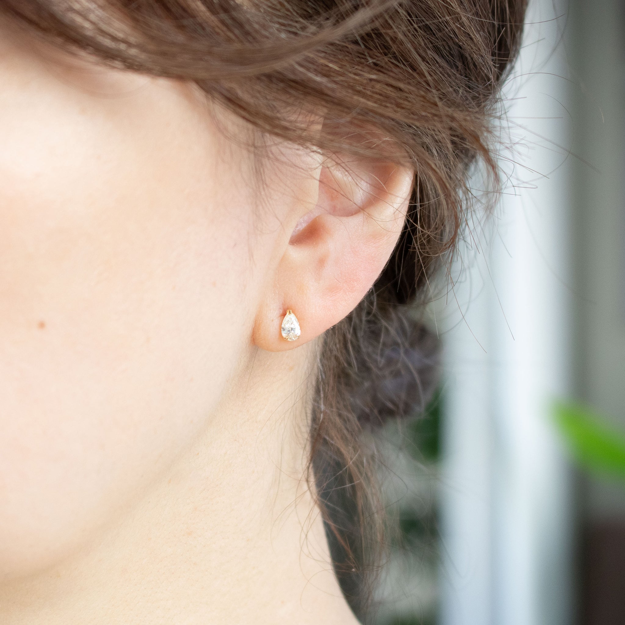 ダイヤモンド K18ピアス(計0.5カラット/ペアシェイプ/4月誕生石)《26A02801》