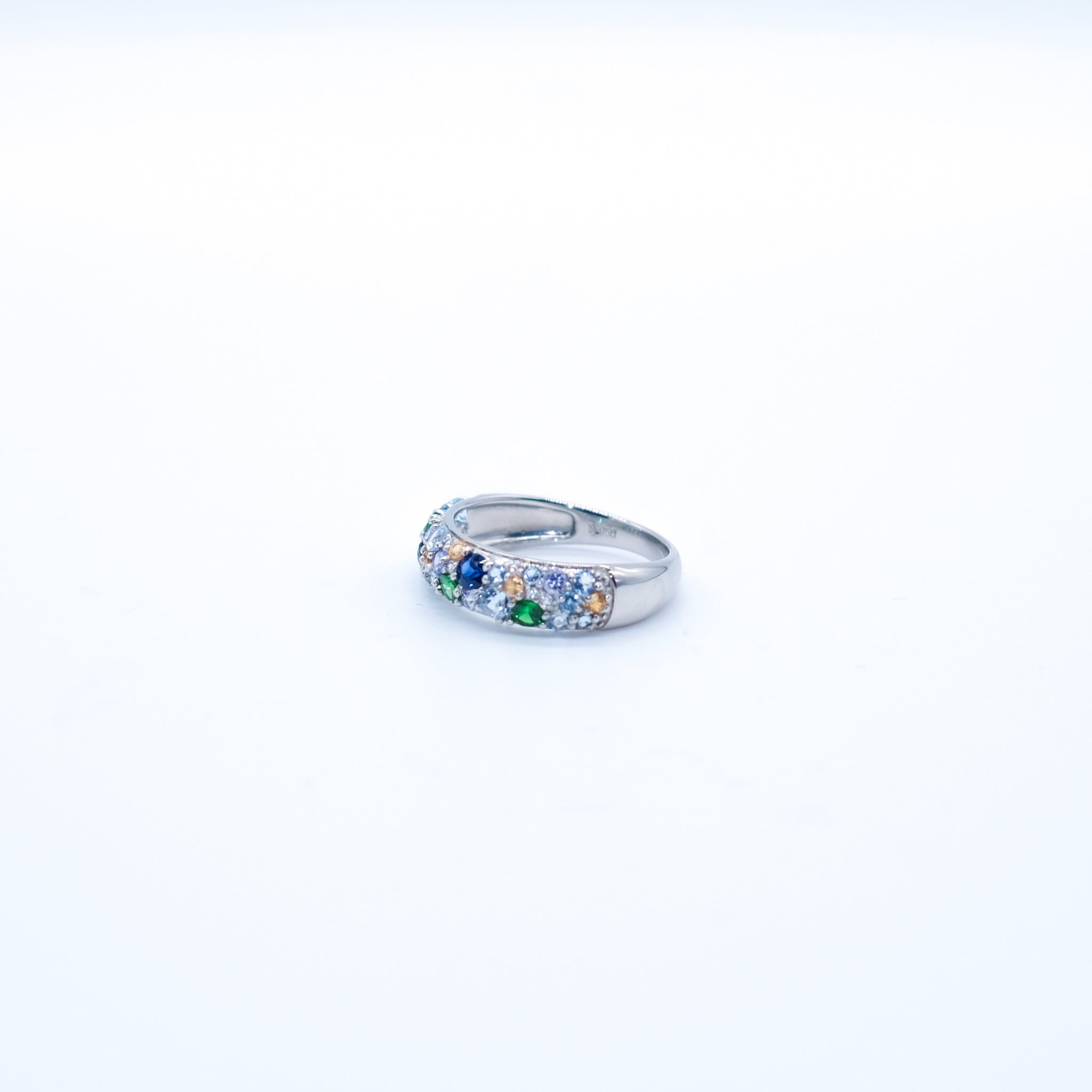 マルチカラー プラチナリング(パヴェ)《26A03003》