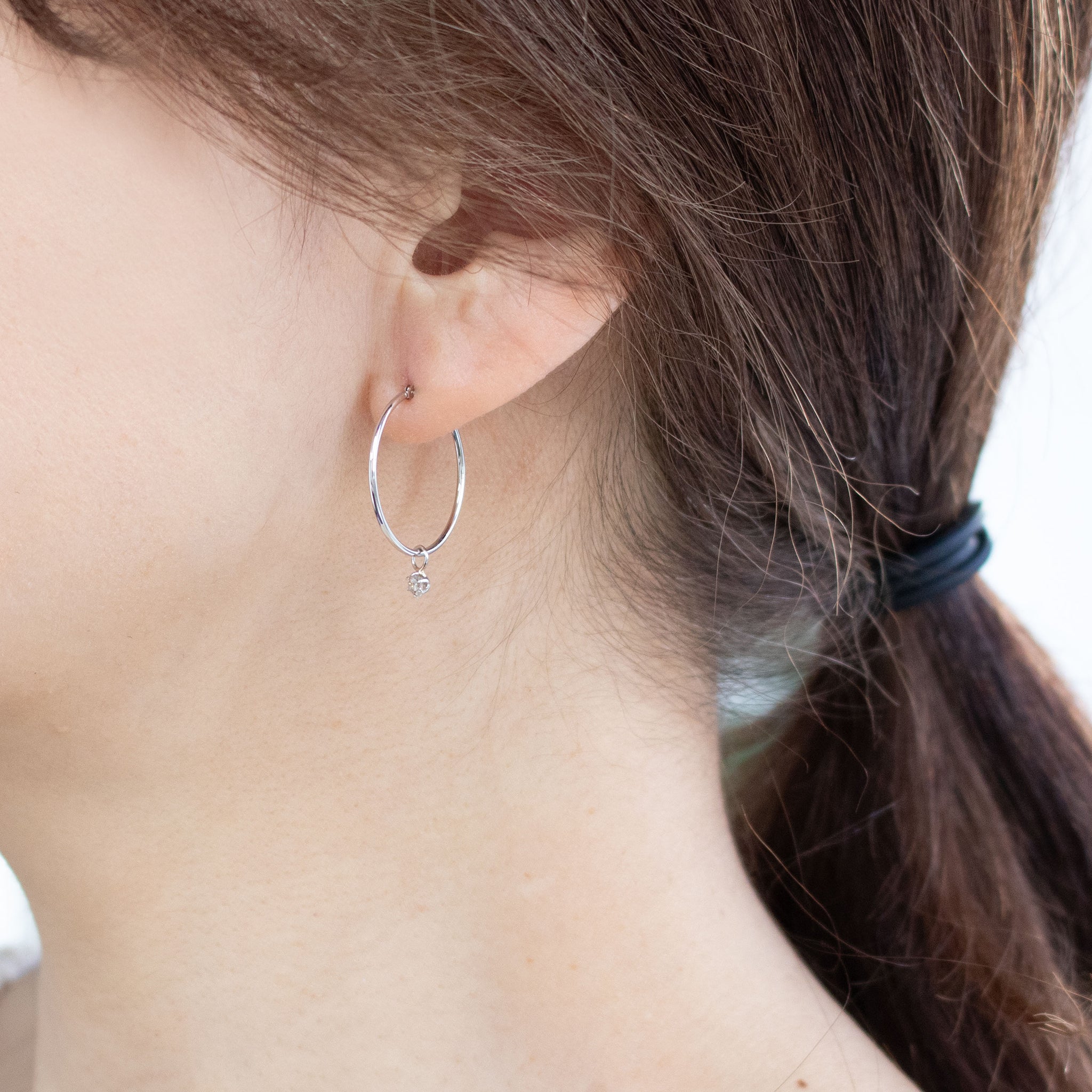 ダイヤモンド プラチナピアス(フープ/4月誕生石)《26A03007》