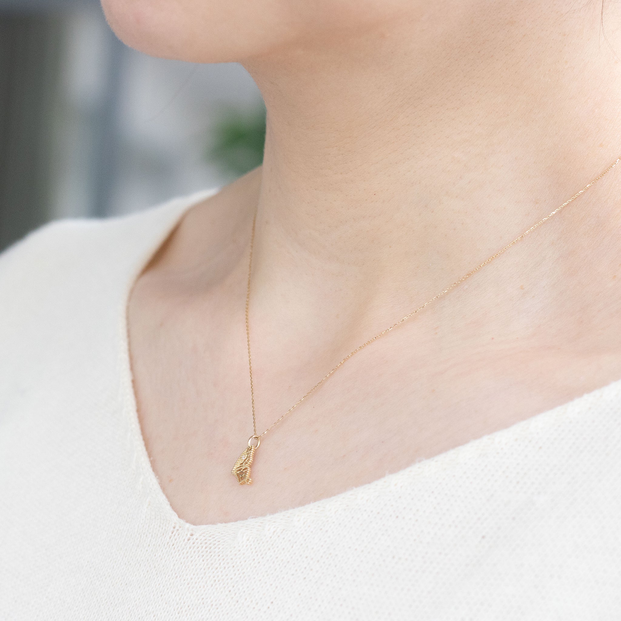 ダイヤモンド K10ネックレス(蝶モチーフ/4月誕生石)《26A03507》