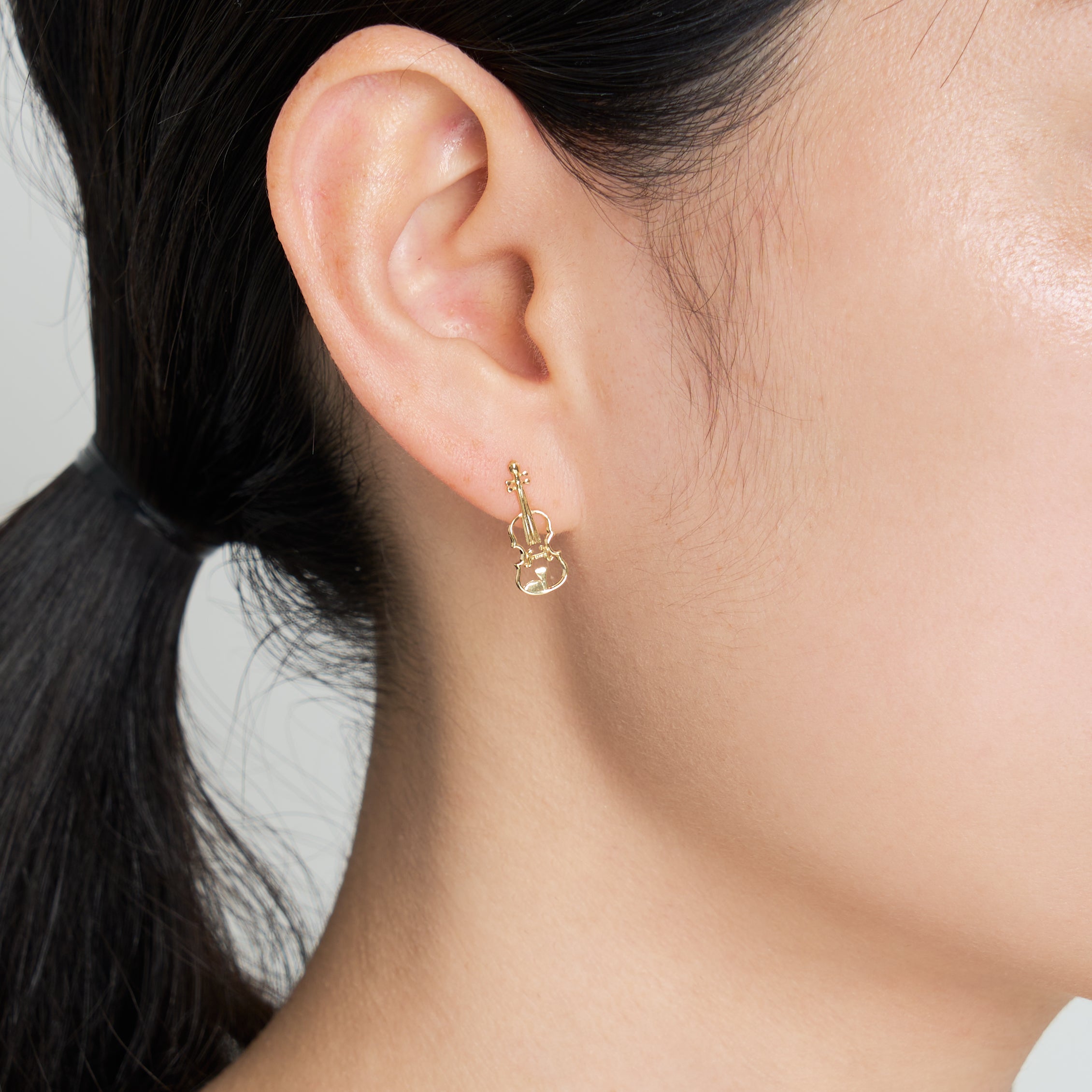 K18ピアス(ヴァイオリンモチーフ)《26A03607》