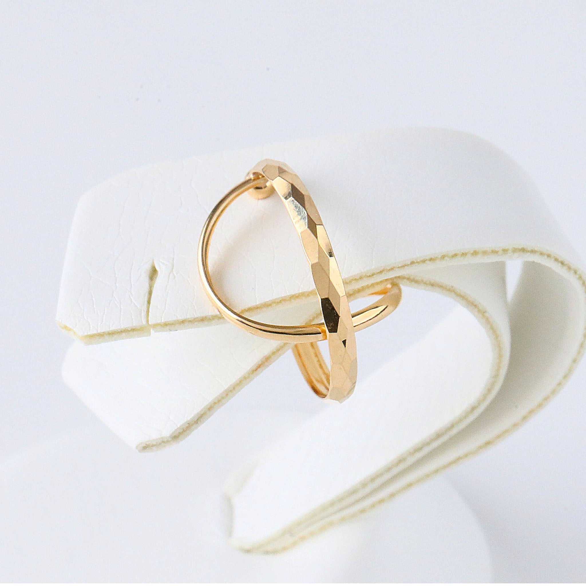 K10イヤーカフ(片側)《26A03610》