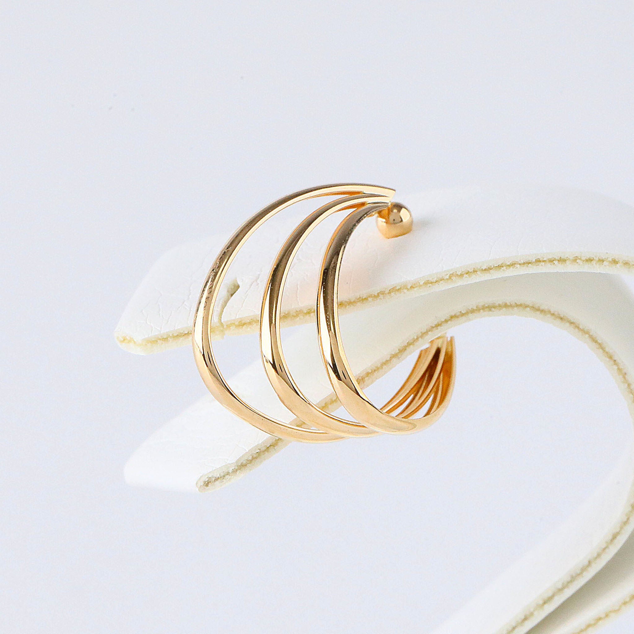 K10イヤーカフ（片側）《26A03611》