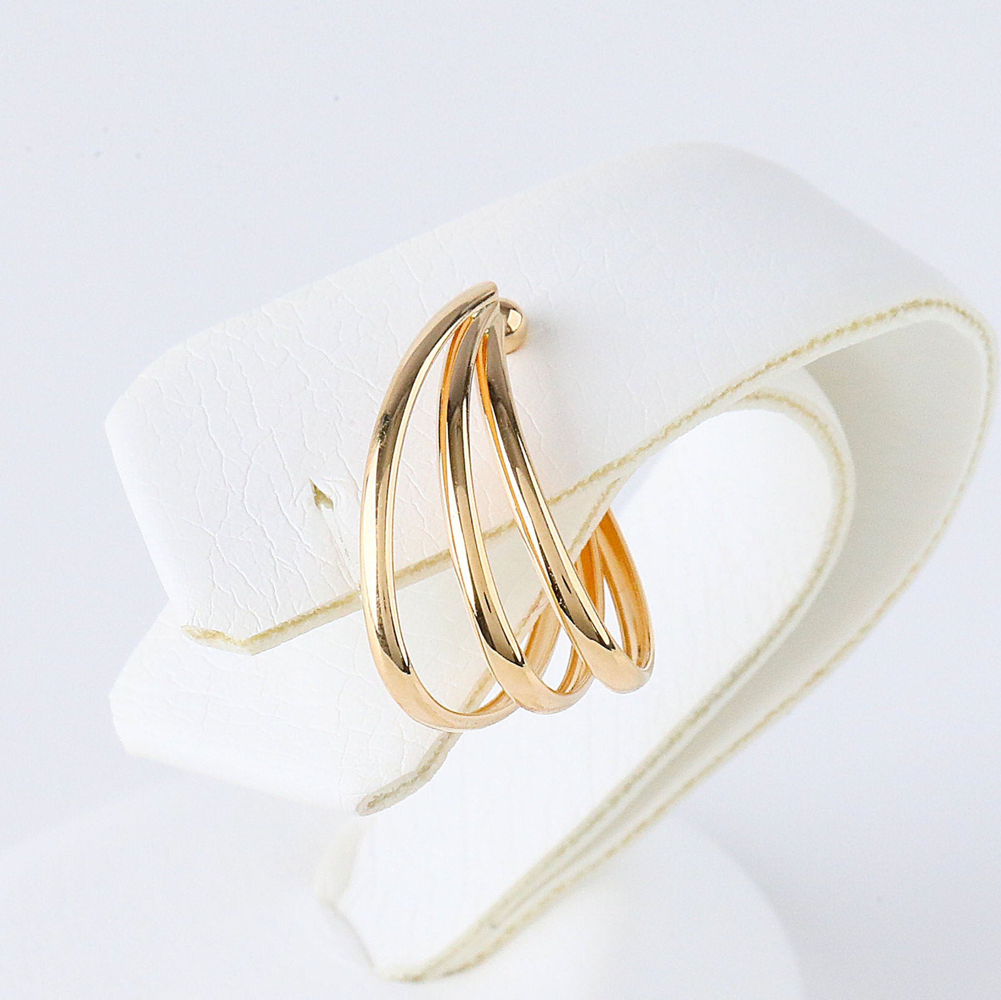 K10イヤーカフ（片側）《26A03611》