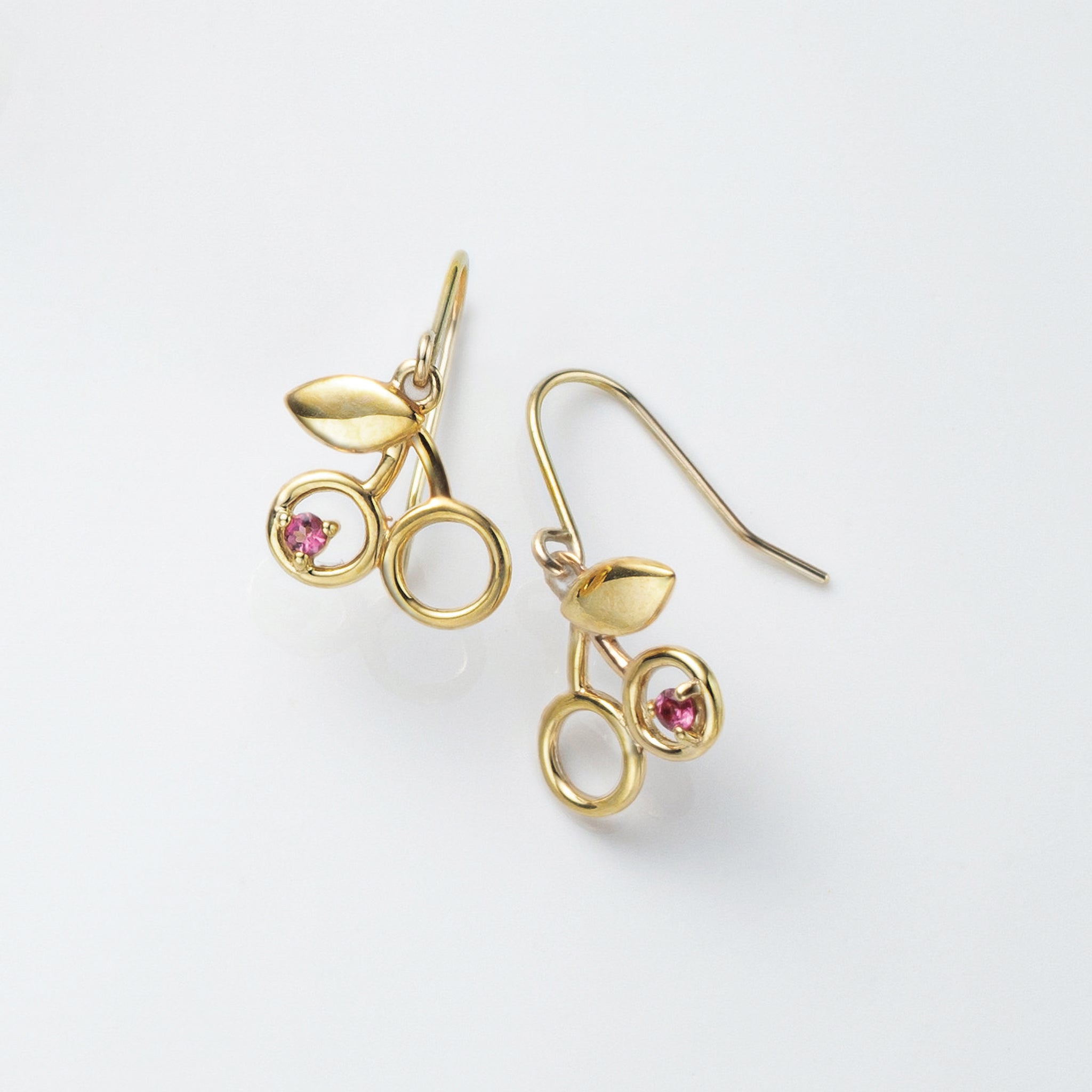 ガーネット K10ピアス(サクランボモチーフ/1月誕生石)《26A03707》