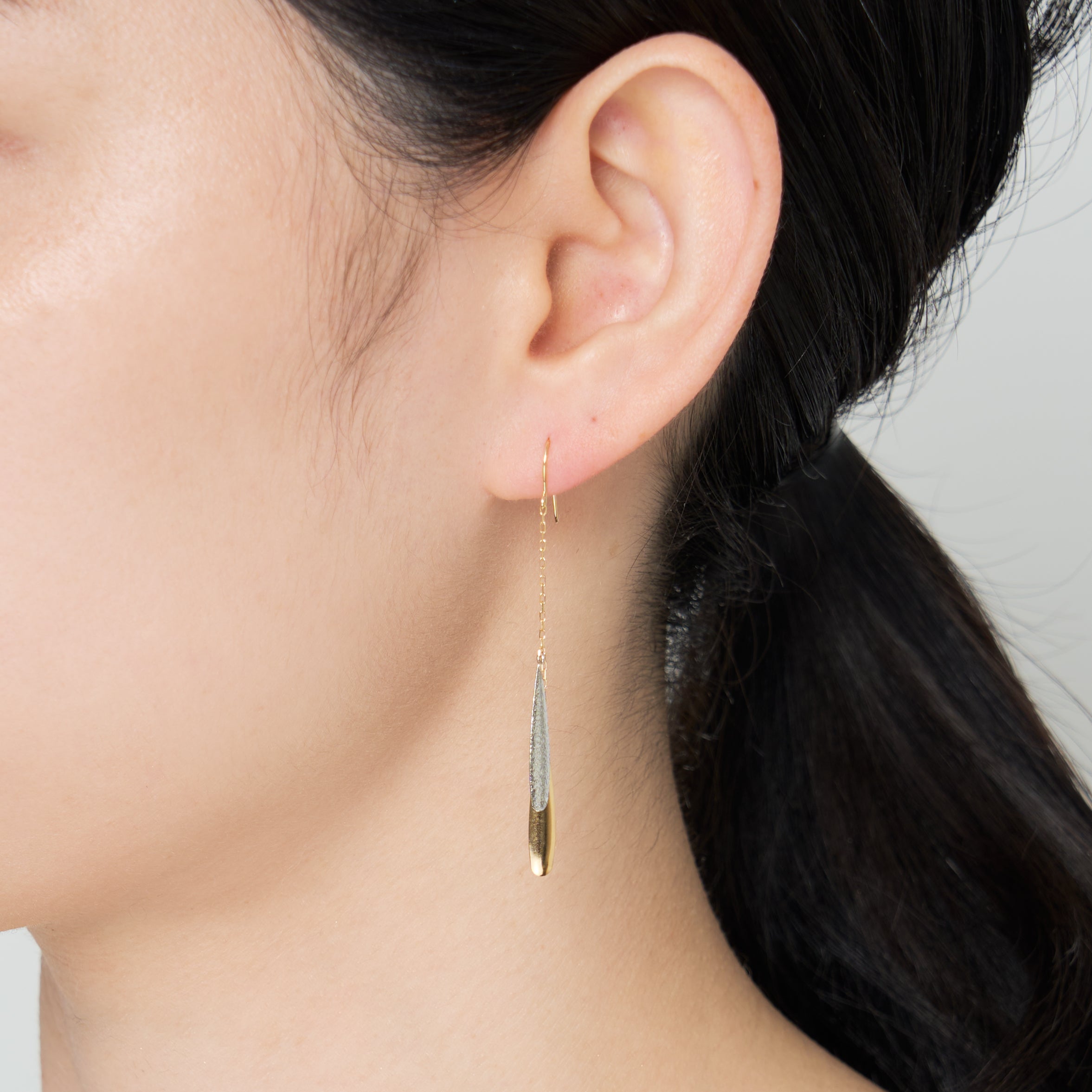 K18/プラチナピアス(コンビカラー)《26A03806》