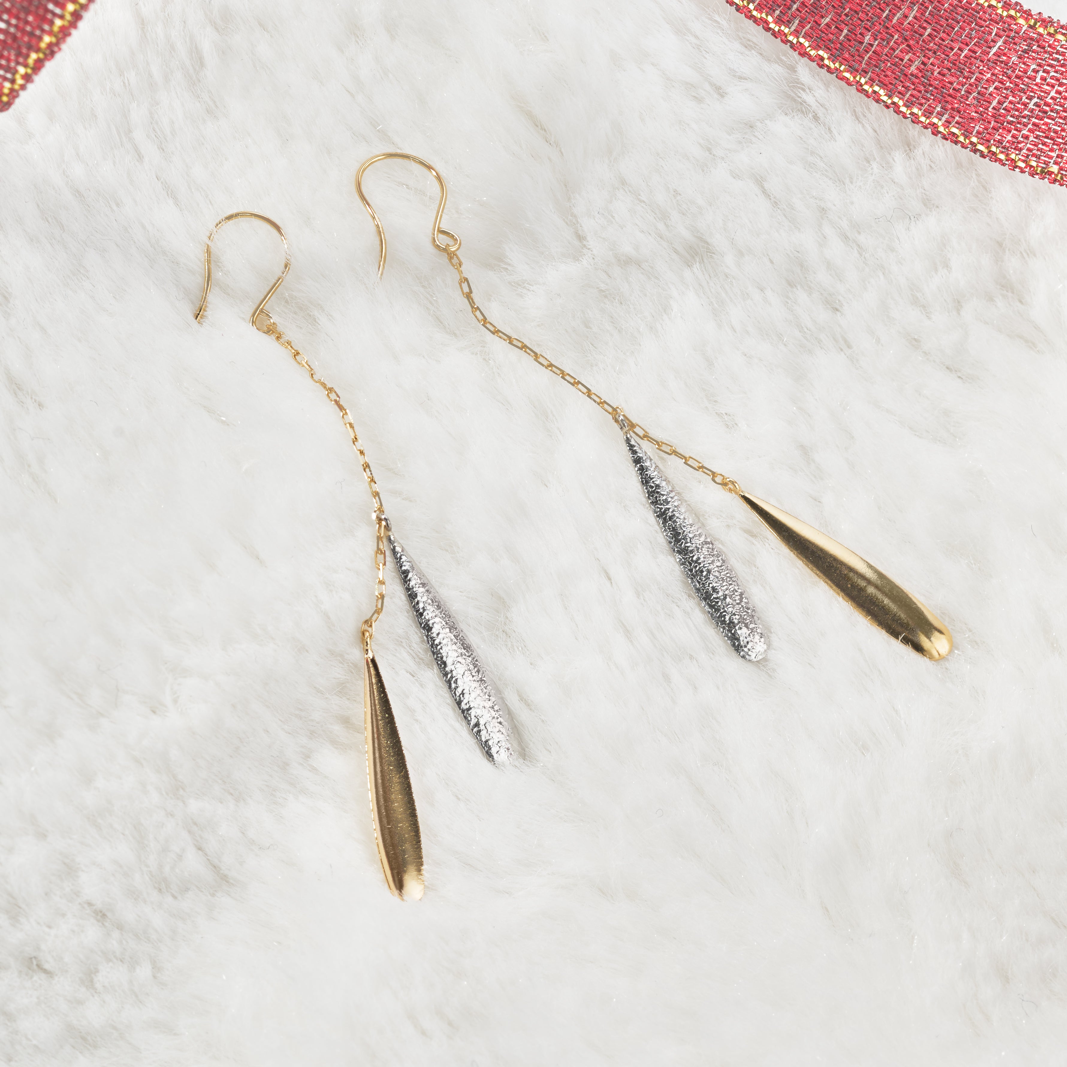 K18/プラチナピアス(コンビカラー)《26A03806》