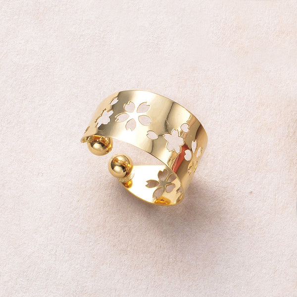 K18イヤーカフ(片側/桜モチーフ)《26A04802》 | 京セラジュエリー