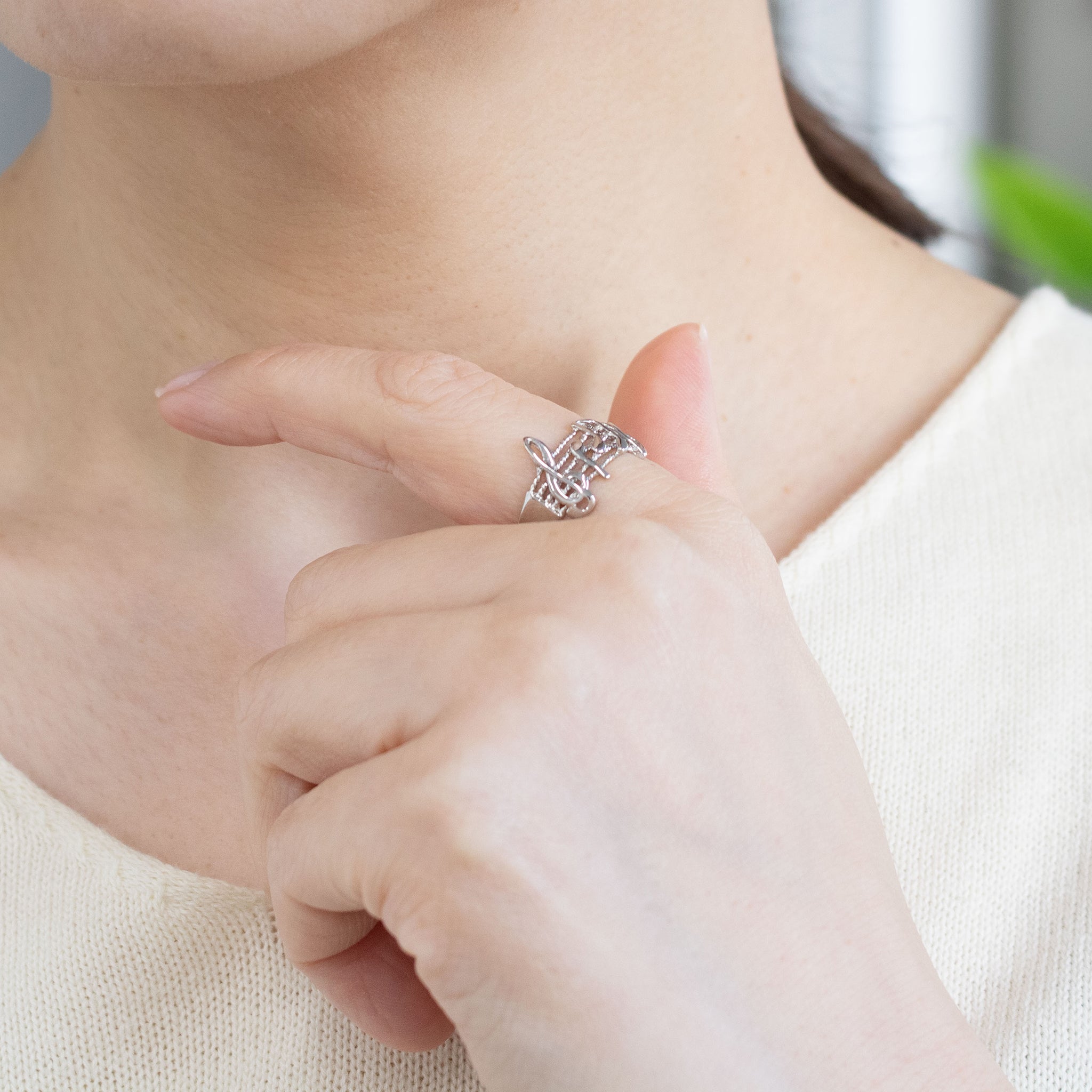 プラチナリング(音符モチーフ)《26C20123》