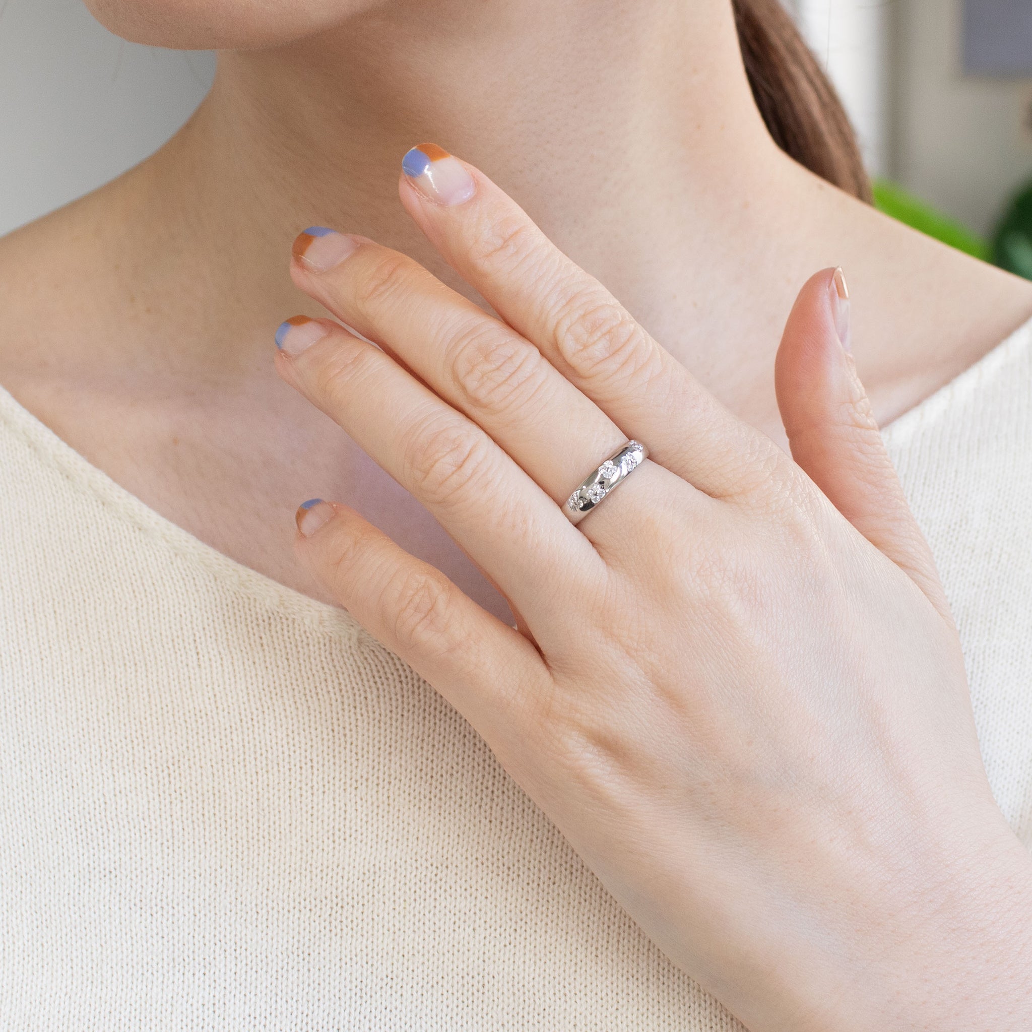 ダイヤモンド プラチナリング(フラワーモチーフ/4月誕生石)《26C30110》