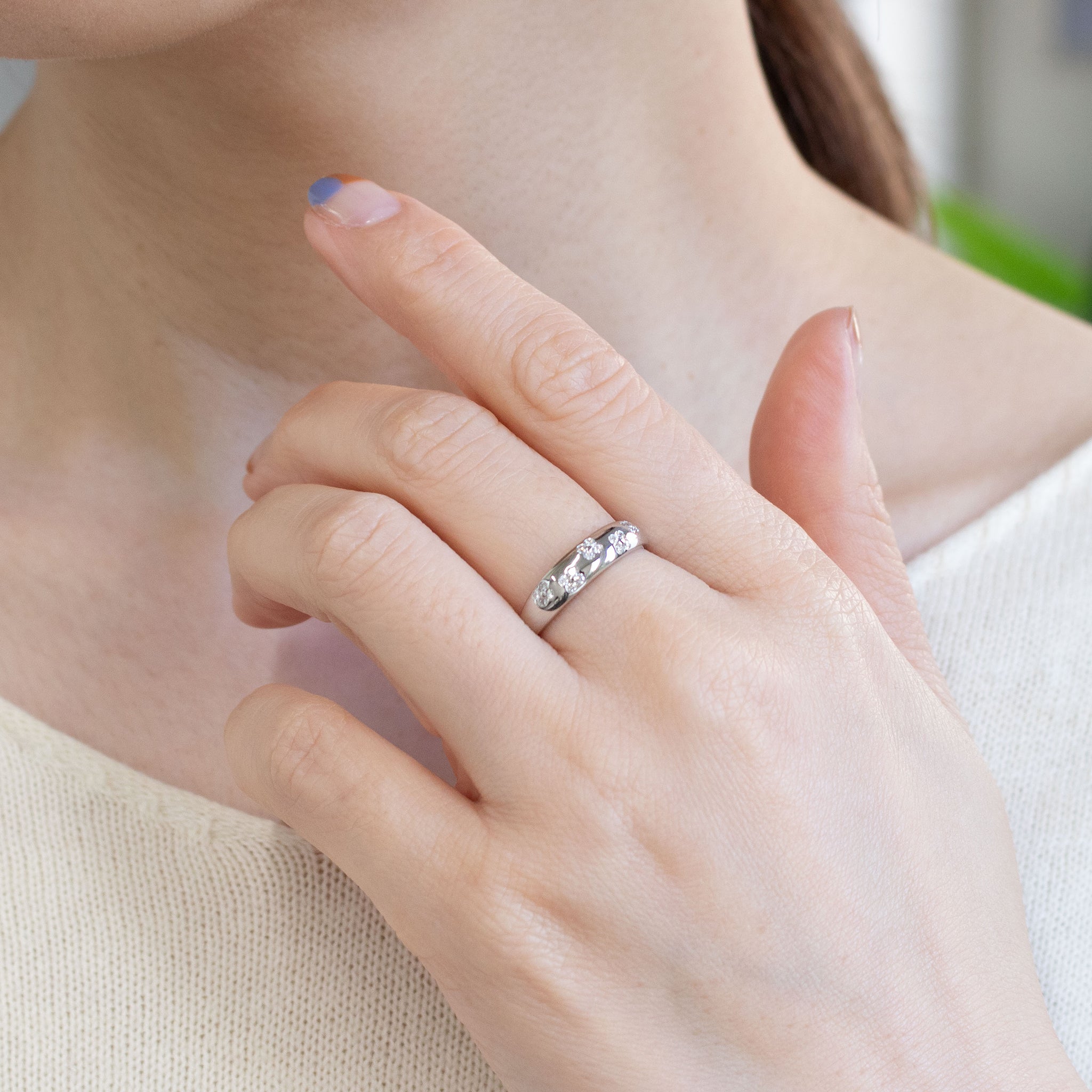 ダイヤモンド プラチナリング(フラワーモチーフ/4月誕生石)《26C30110》