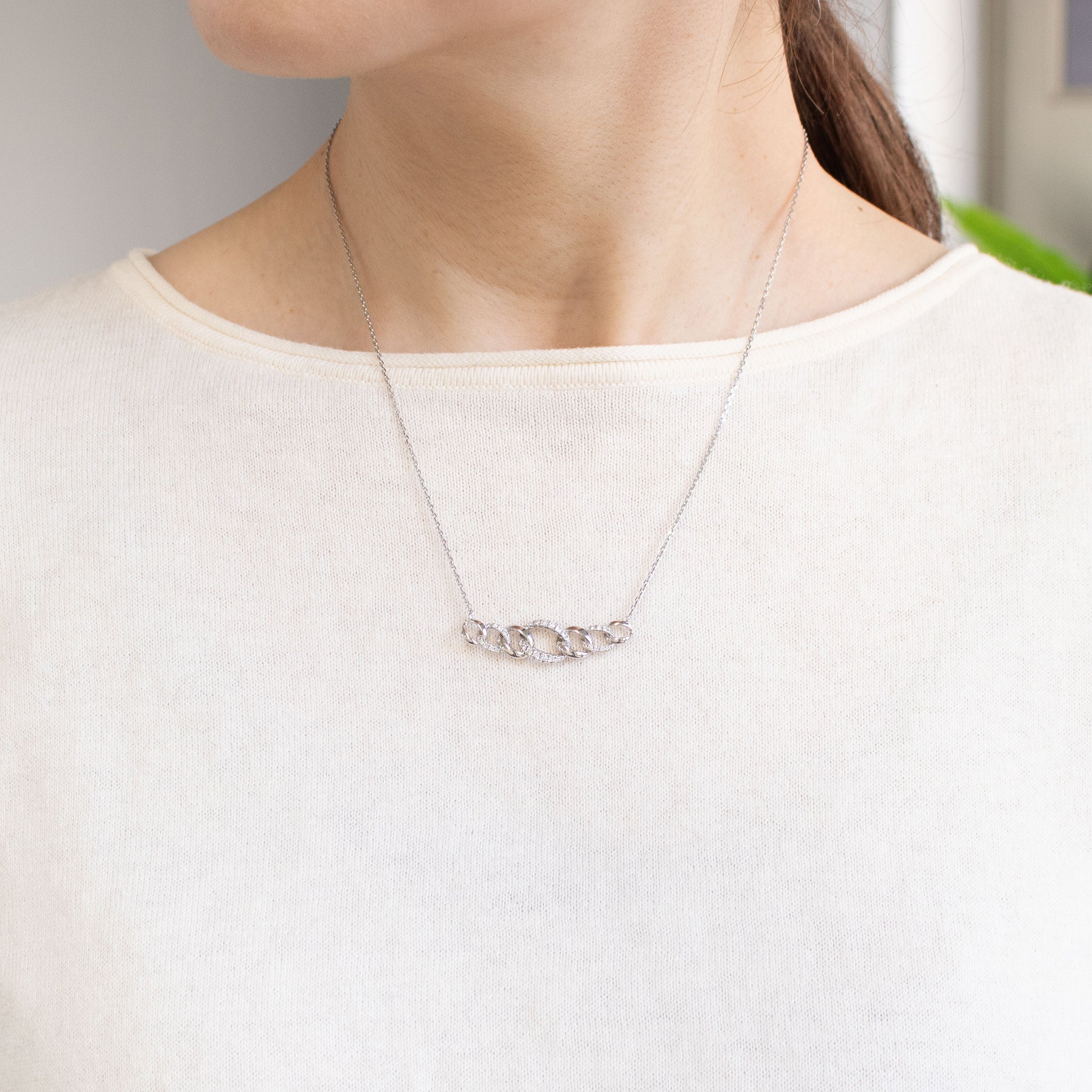 ダイヤモンド プラチナネックレス(4月誕生石)《26C30119》