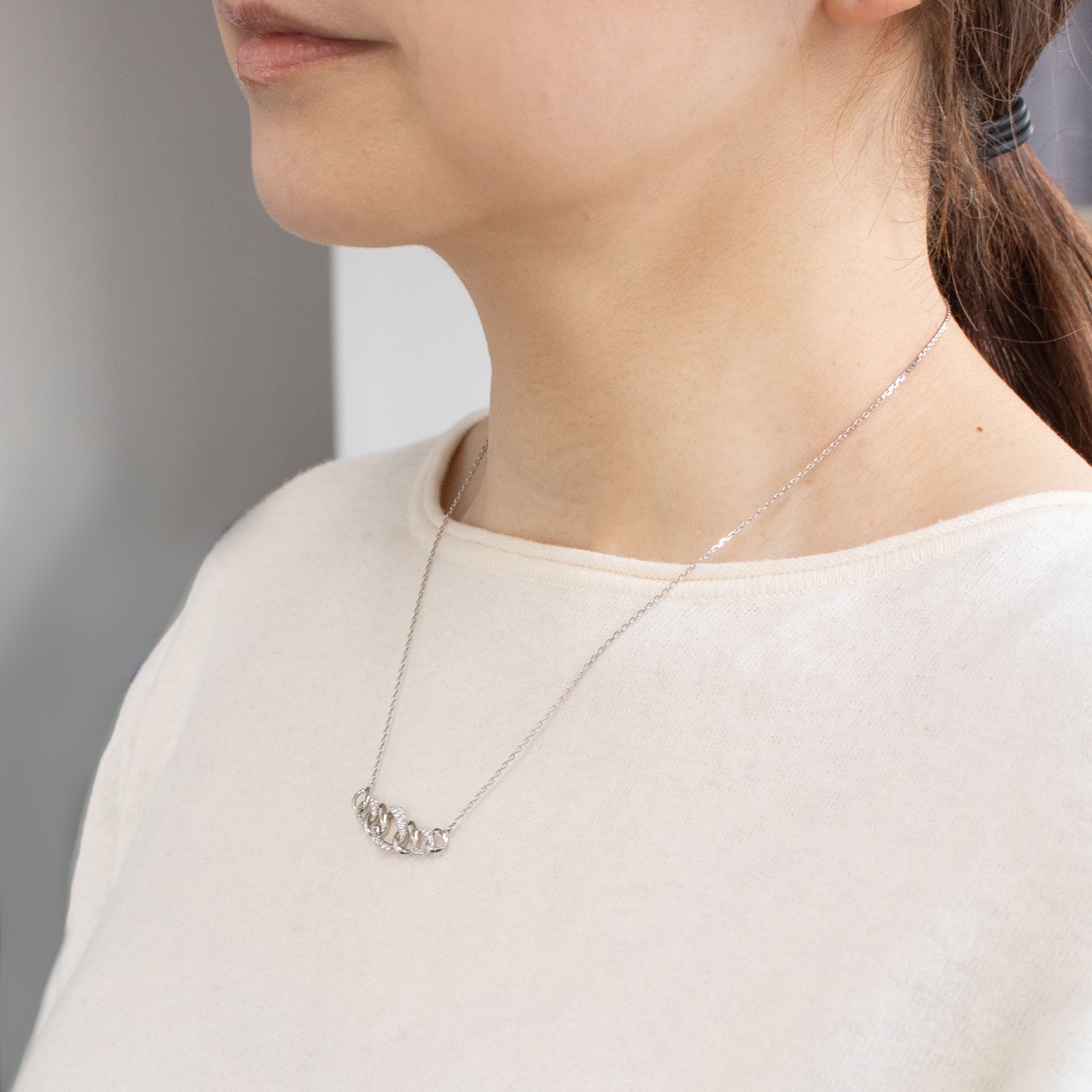 ダイヤモンド プラチナネックレス(4月誕生石)《26C30119》