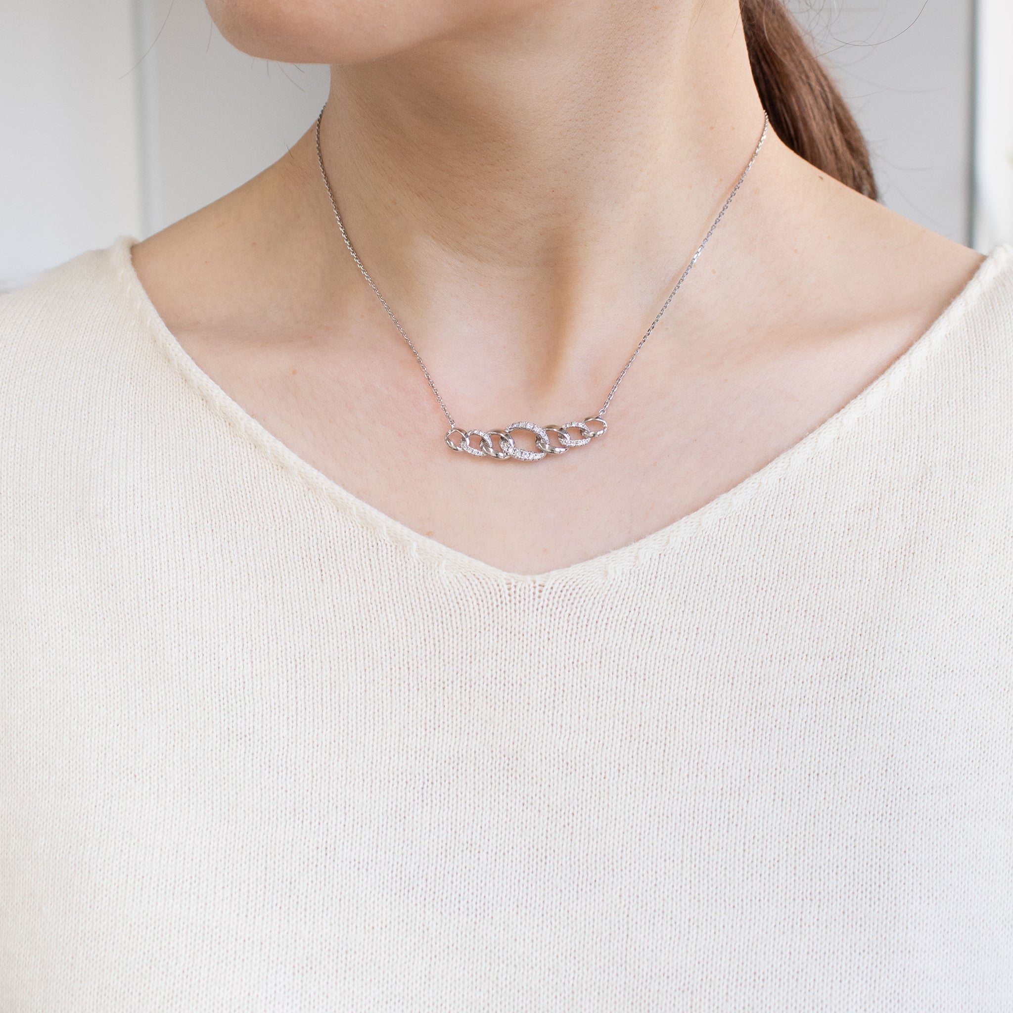 ダイヤモンド プラチナネックレス(4月誕生石)《26C30119》