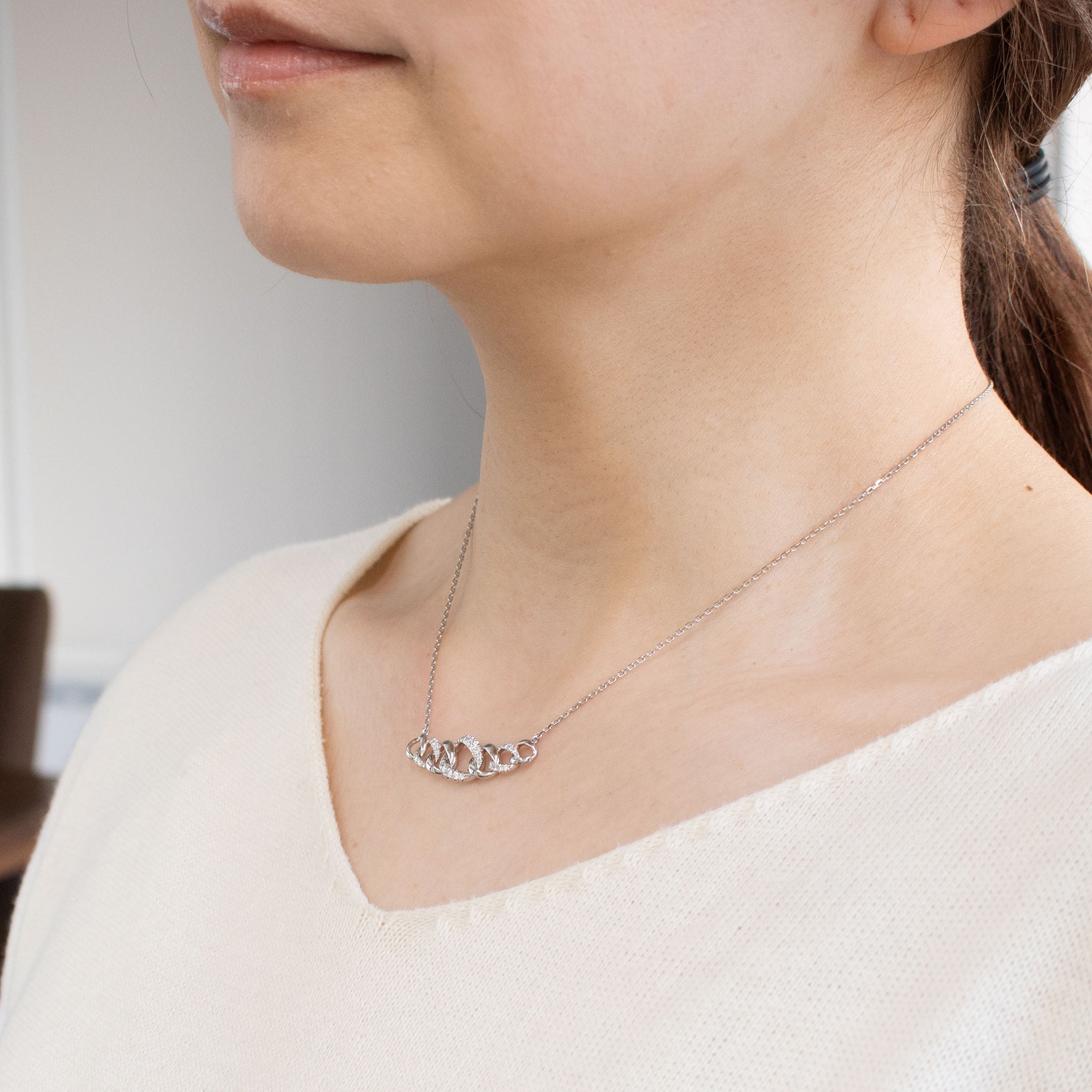 ダイヤモンド プラチナネックレス(4月誕生石)《26C30119》