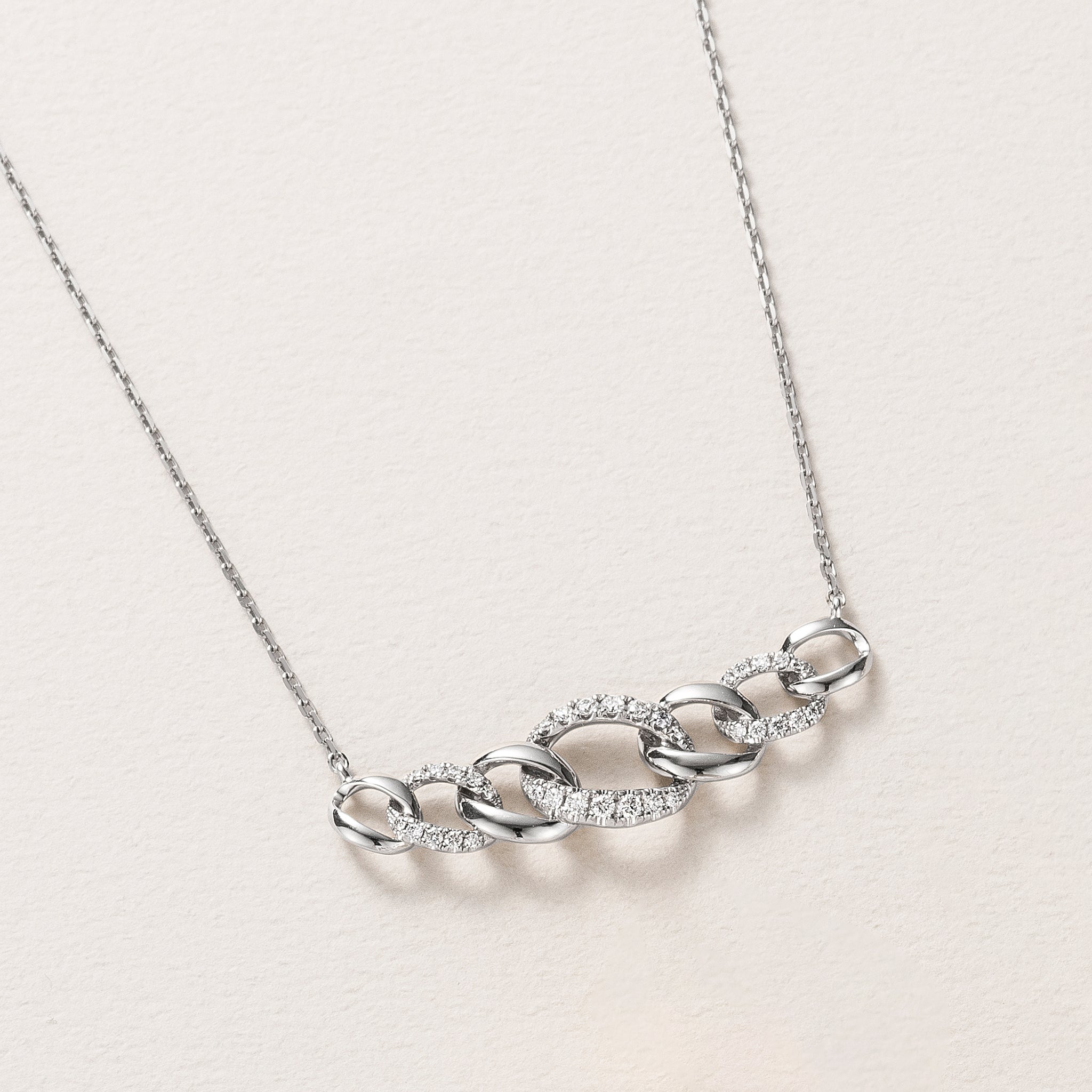 ダイヤモンド プラチナネックレス(4月誕生石)《26C30119》