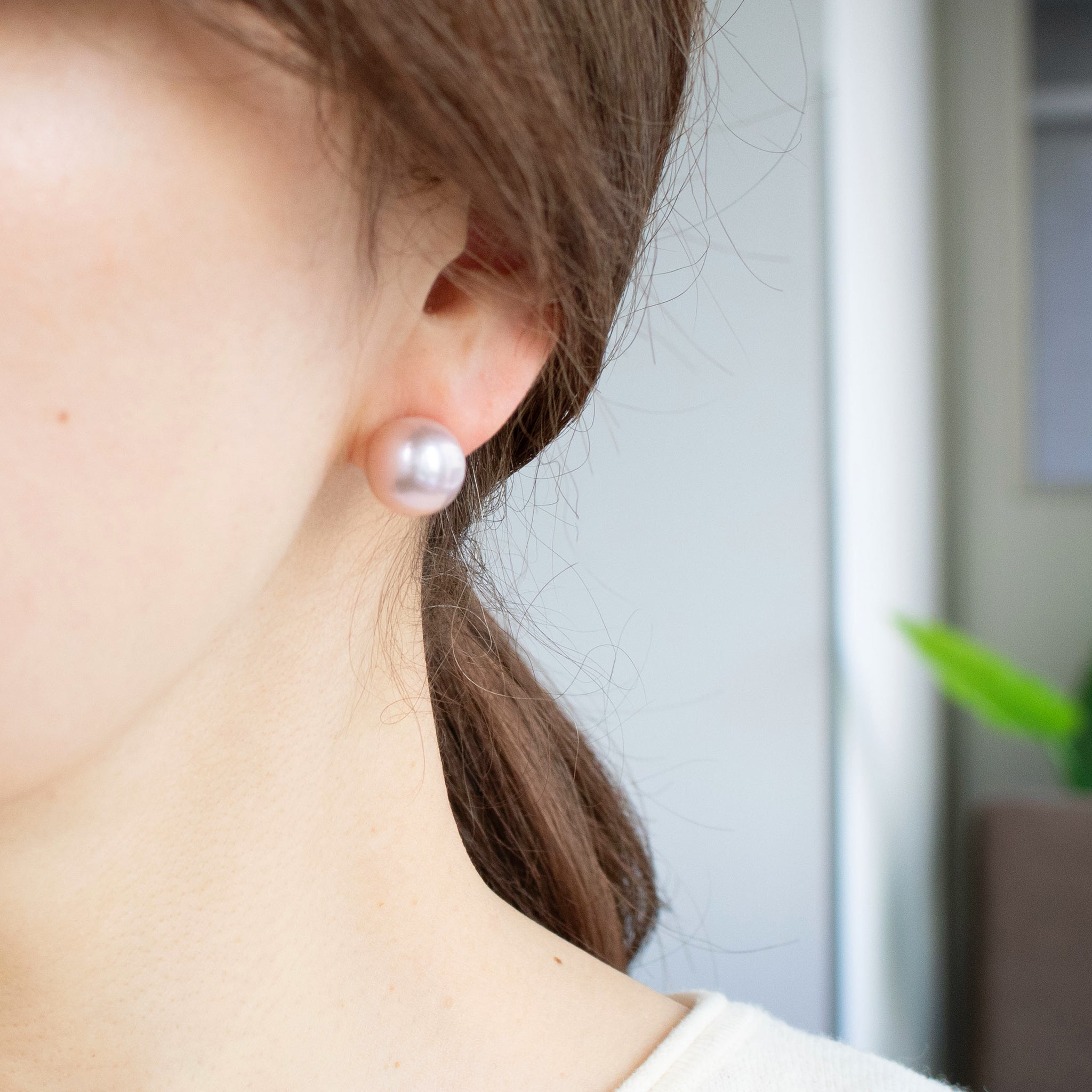 パール プラチナピアス(淡水真珠/パープル系/6月誕生石)《26C30132》