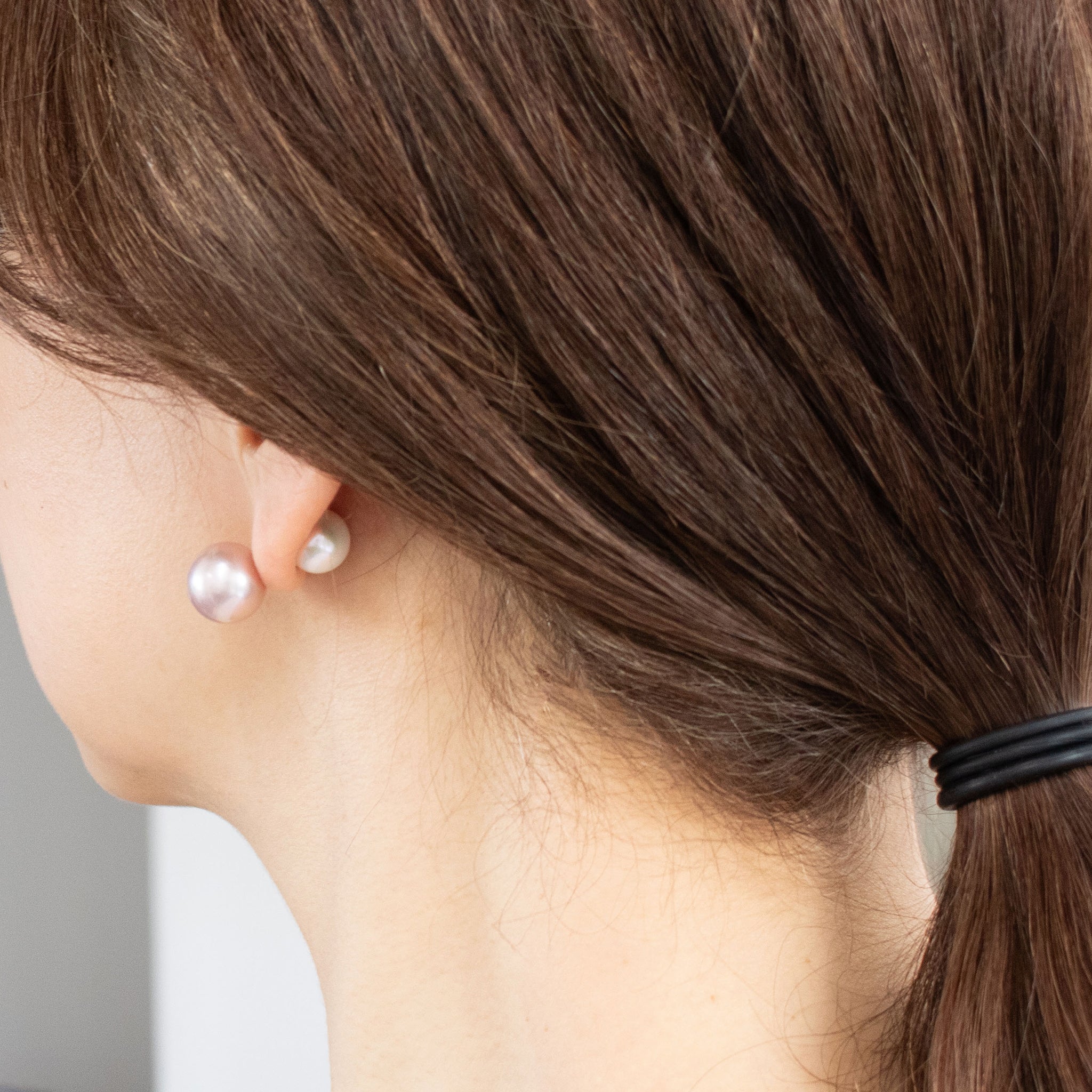 パール プラチナピアス(淡水真珠/パープル系/6月誕生石)《26C30132》