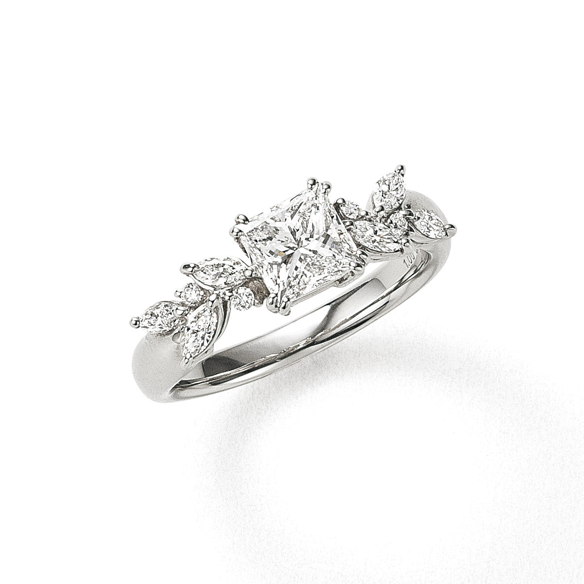 【限定1点】ダイヤモンド プラチナリング(1.00カラット/プリンセスカット/Dカラー/VS2/4月誕生石/グレーディングレポート付)《26C30137》