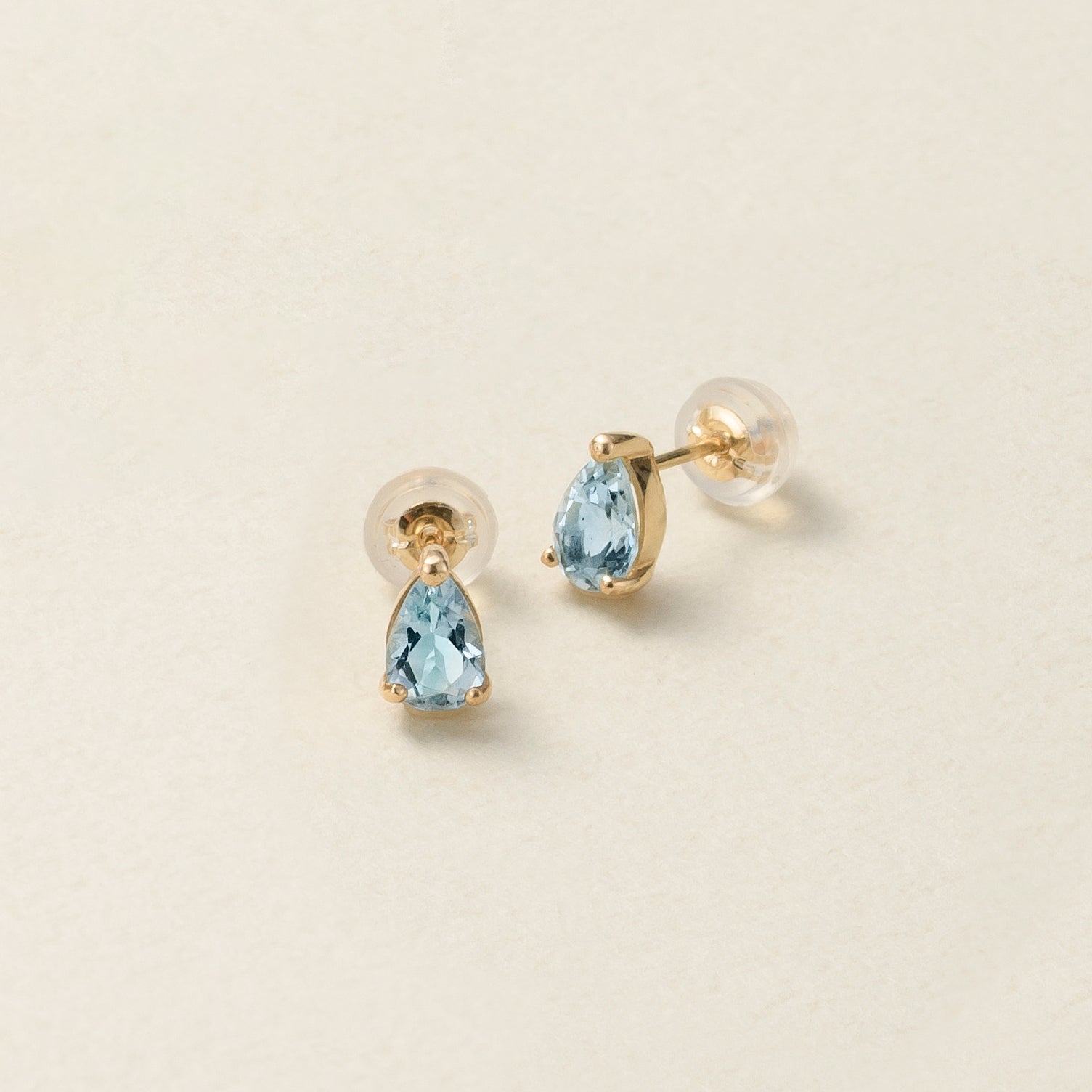 アクアマリン K10ピアス(ペアシェイプ/3月誕生石)《26C40127》