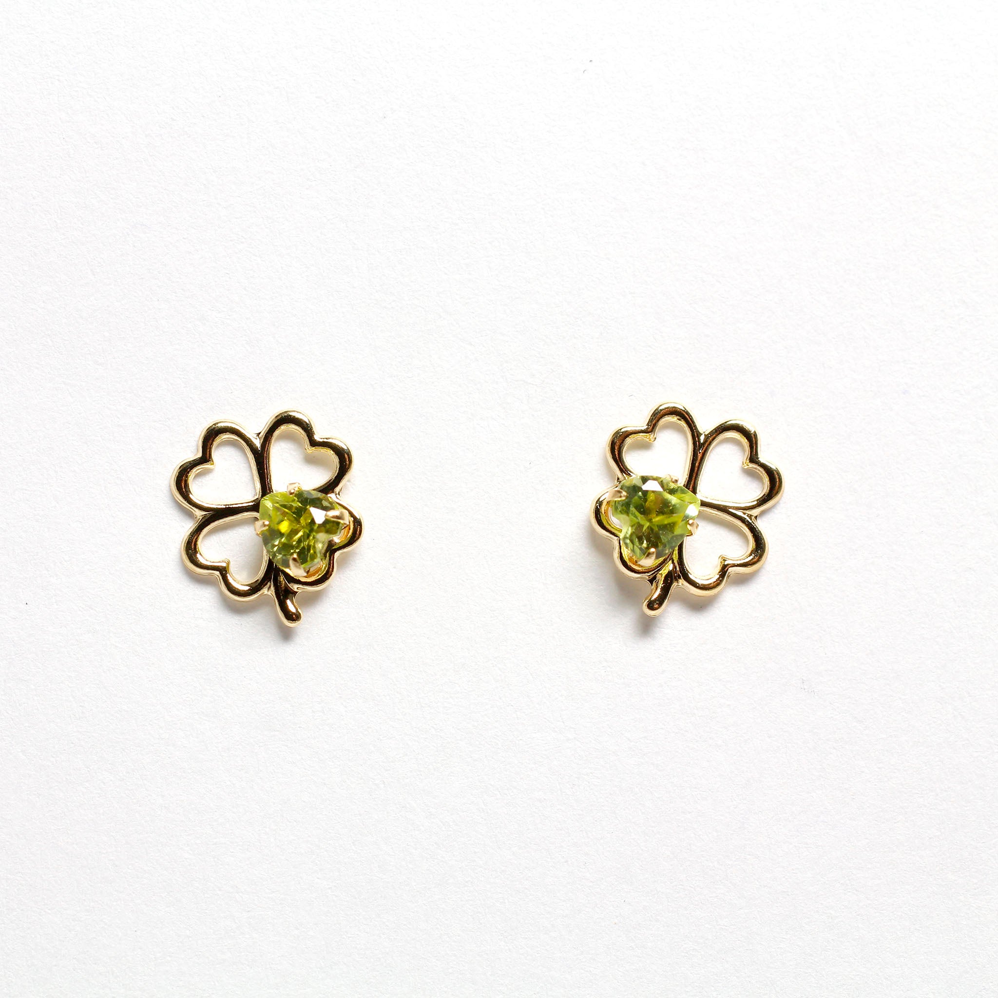 ペリドット K18ピアス(クローバーモチーフ/8月誕生石)《26H01303》