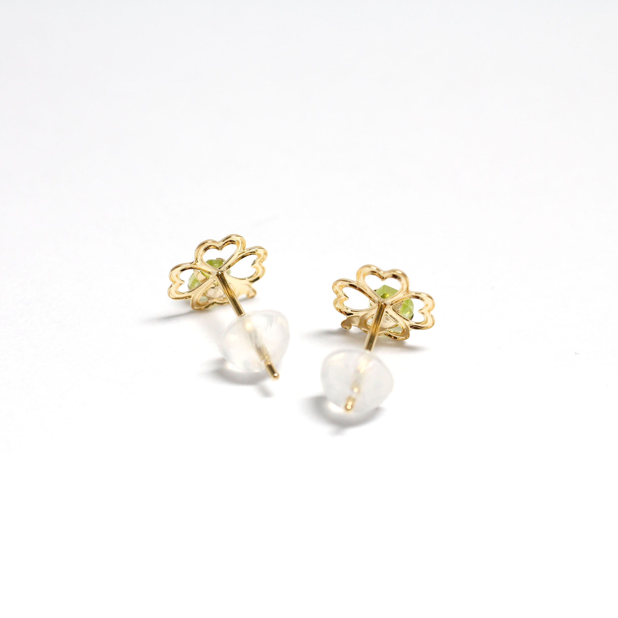 ペリドット K18ピアス(クローバーモチーフ/8月誕生石)《26H01303》