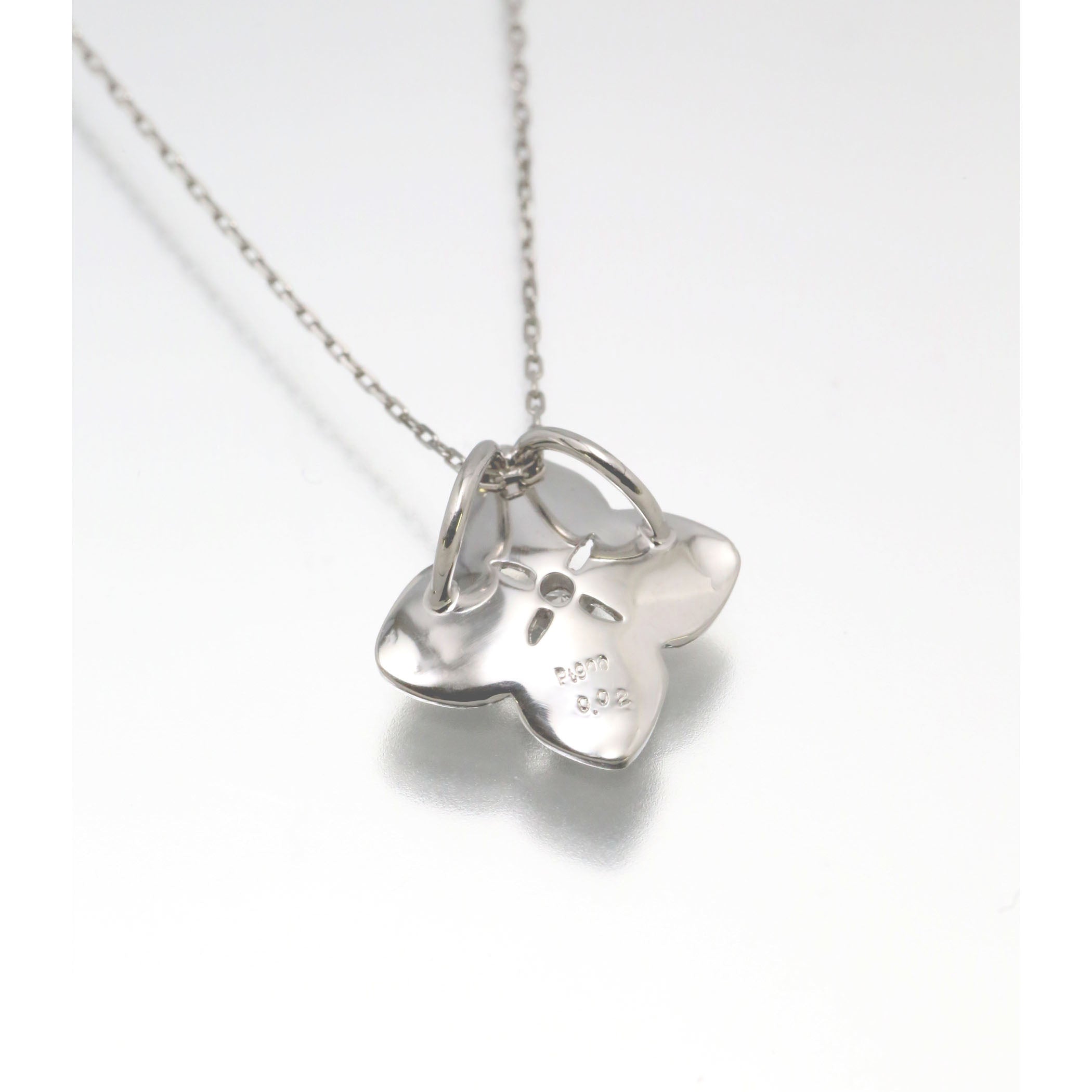 ダイヤモンド プラチナネックレス(紫陽花モチーフ)《26H02102》