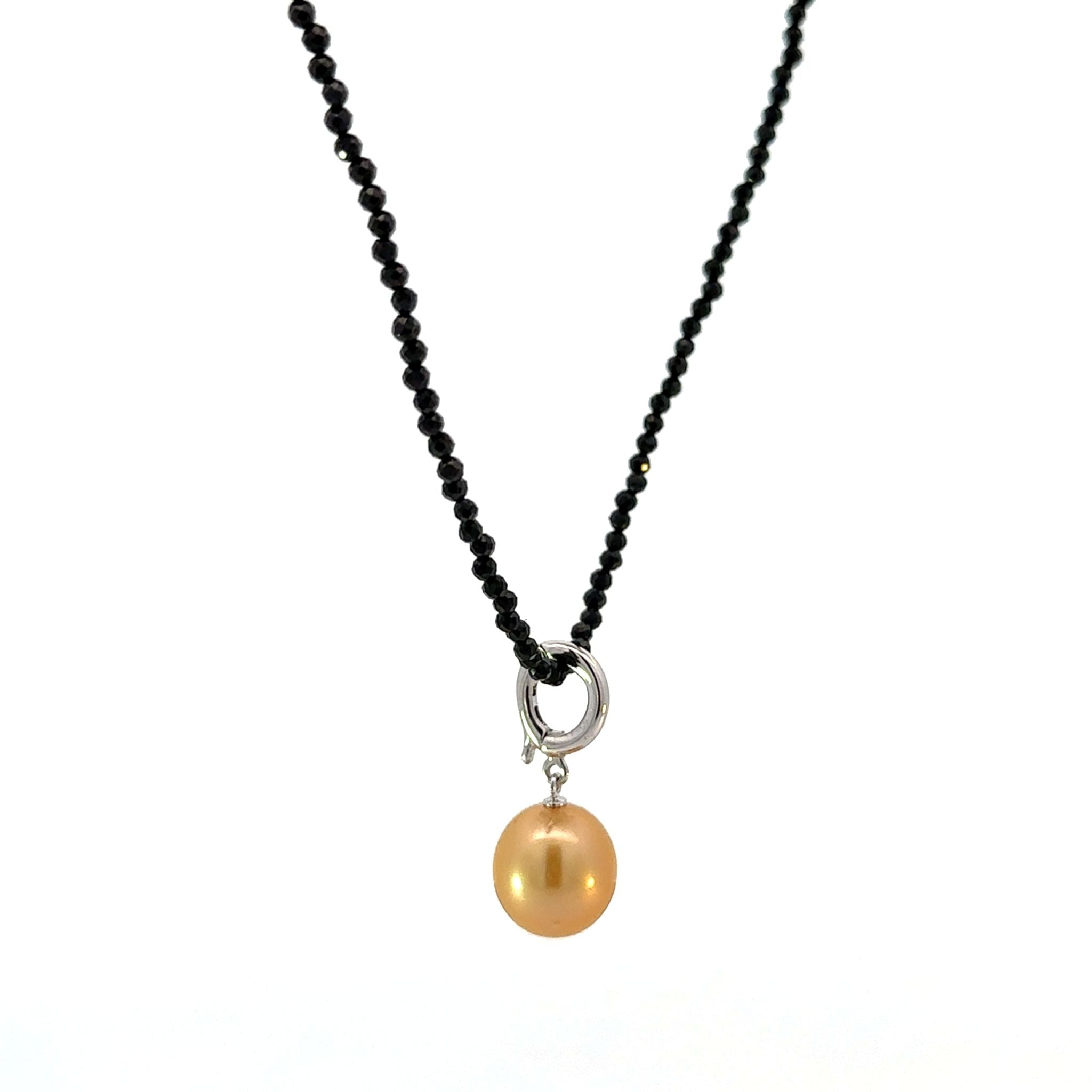 パール/ブラックスピネル シルバーペンダントトップ＆ネックレス３点セット(白蝶真珠/11mm/ゴールド系)《26H02503》