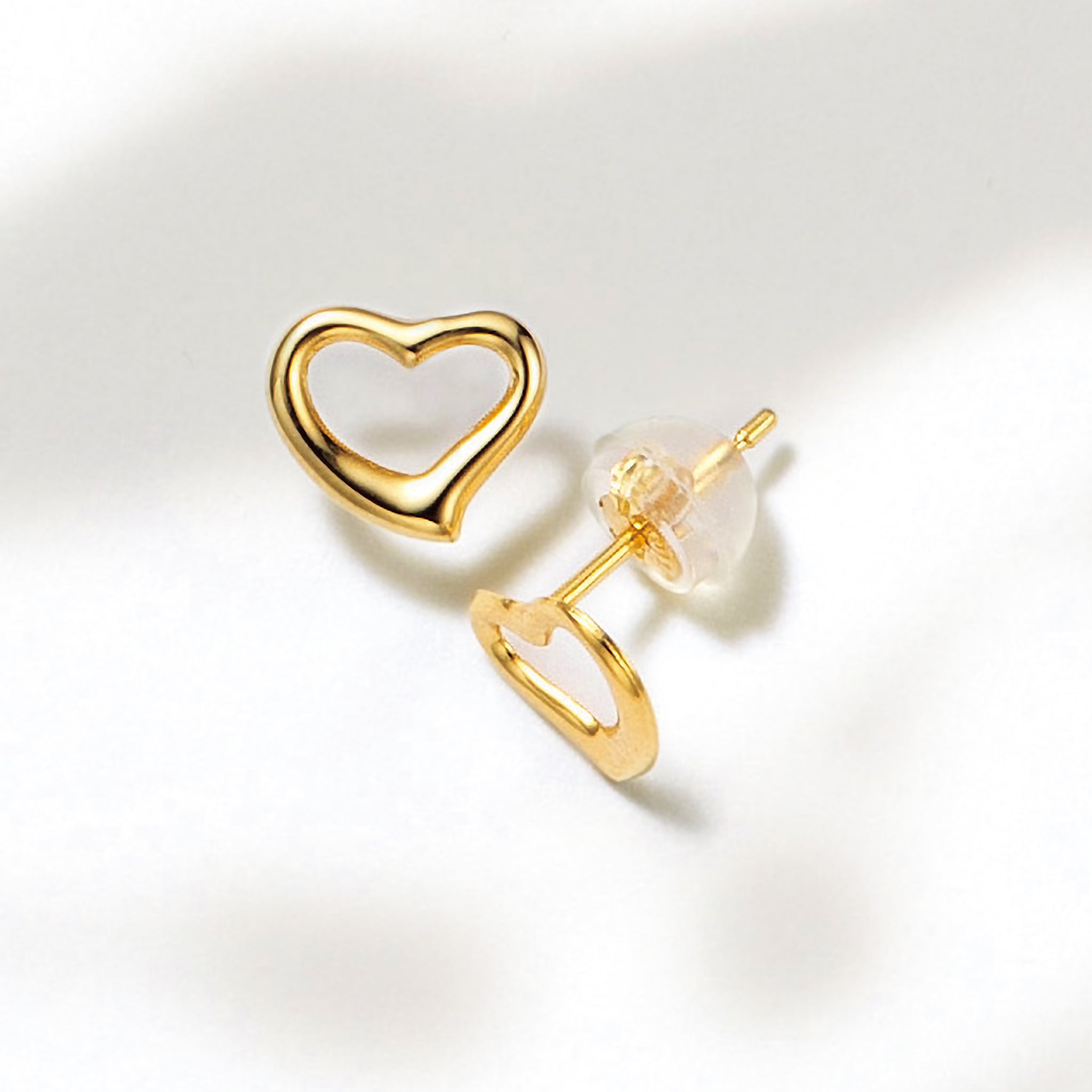 K18ピアス(ハートモチーフ)《26H03801》