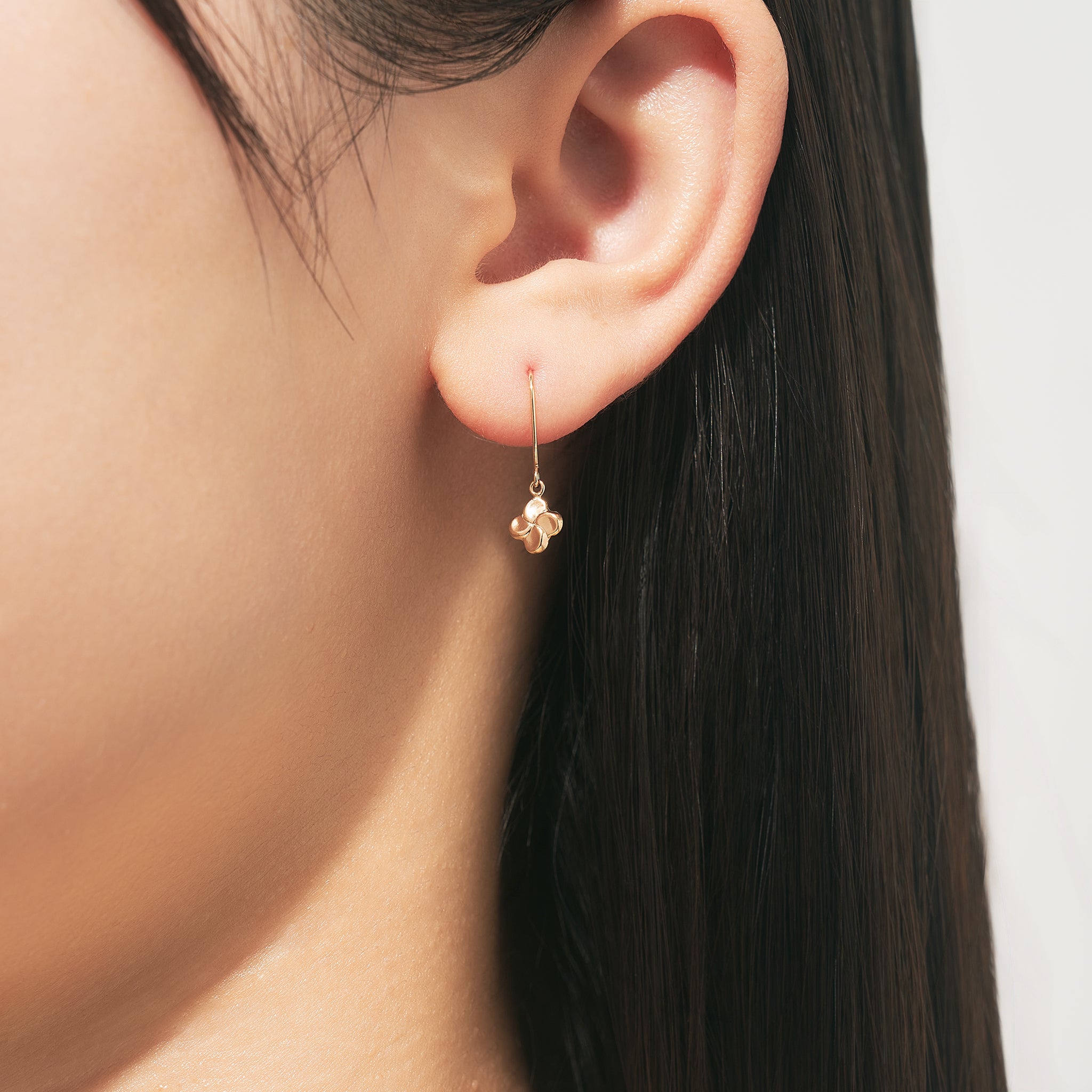 K10ピアス(フラワーモチーフ)《26H03803》