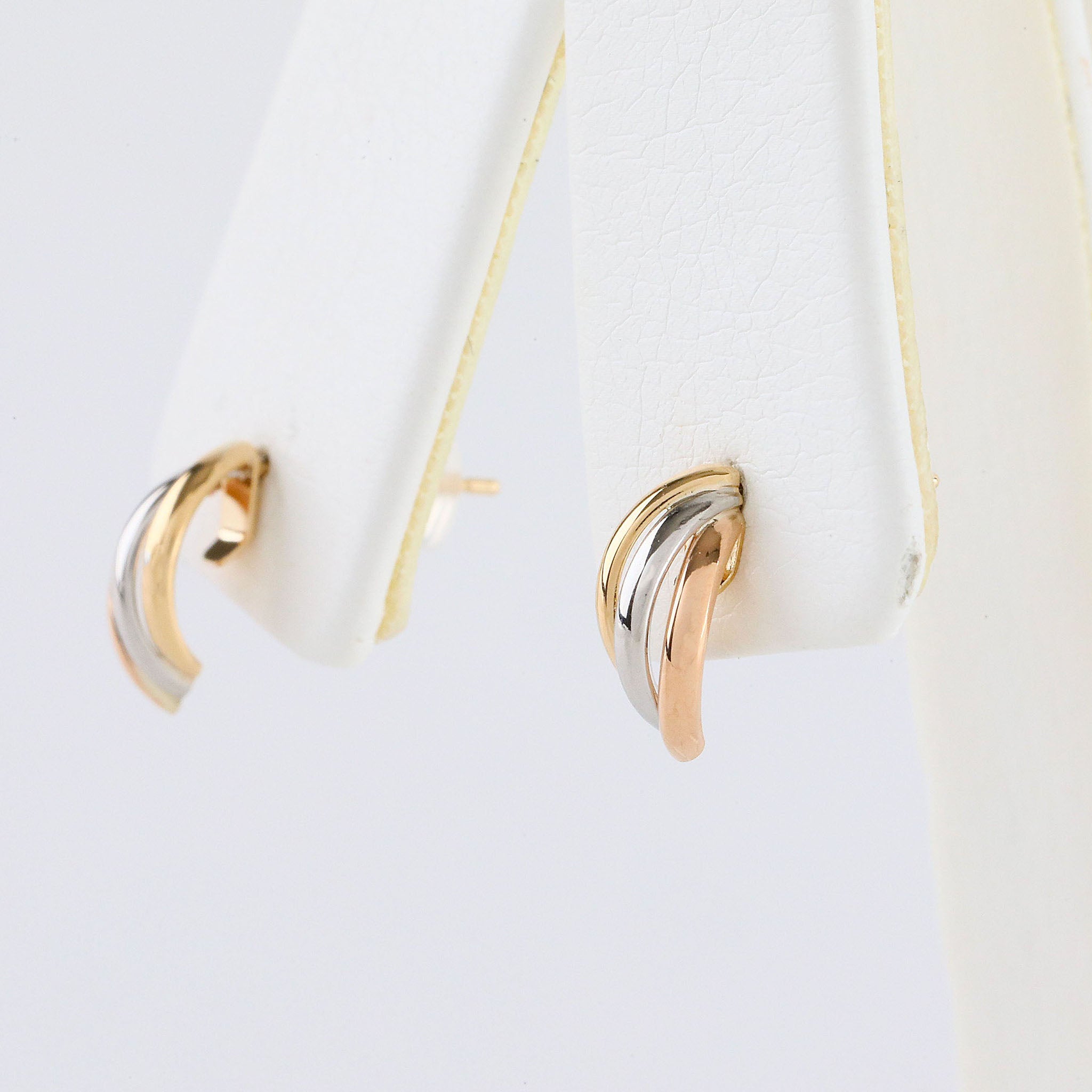 K10/プラチナピアス(スリーカラー)《26N01506》
