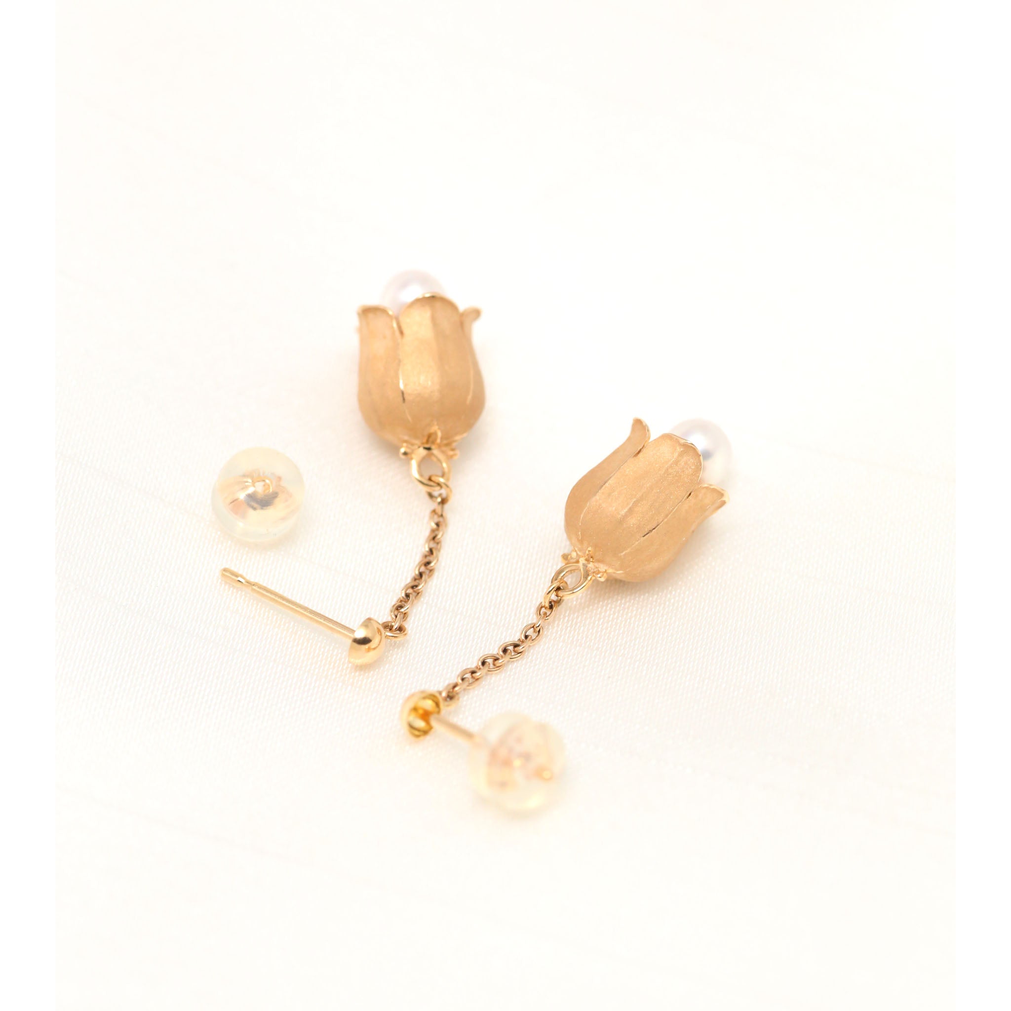 パール K18ピアス(アコヤ真珠/カンパニュラモチーフ/6月誕生石)《26N00304》