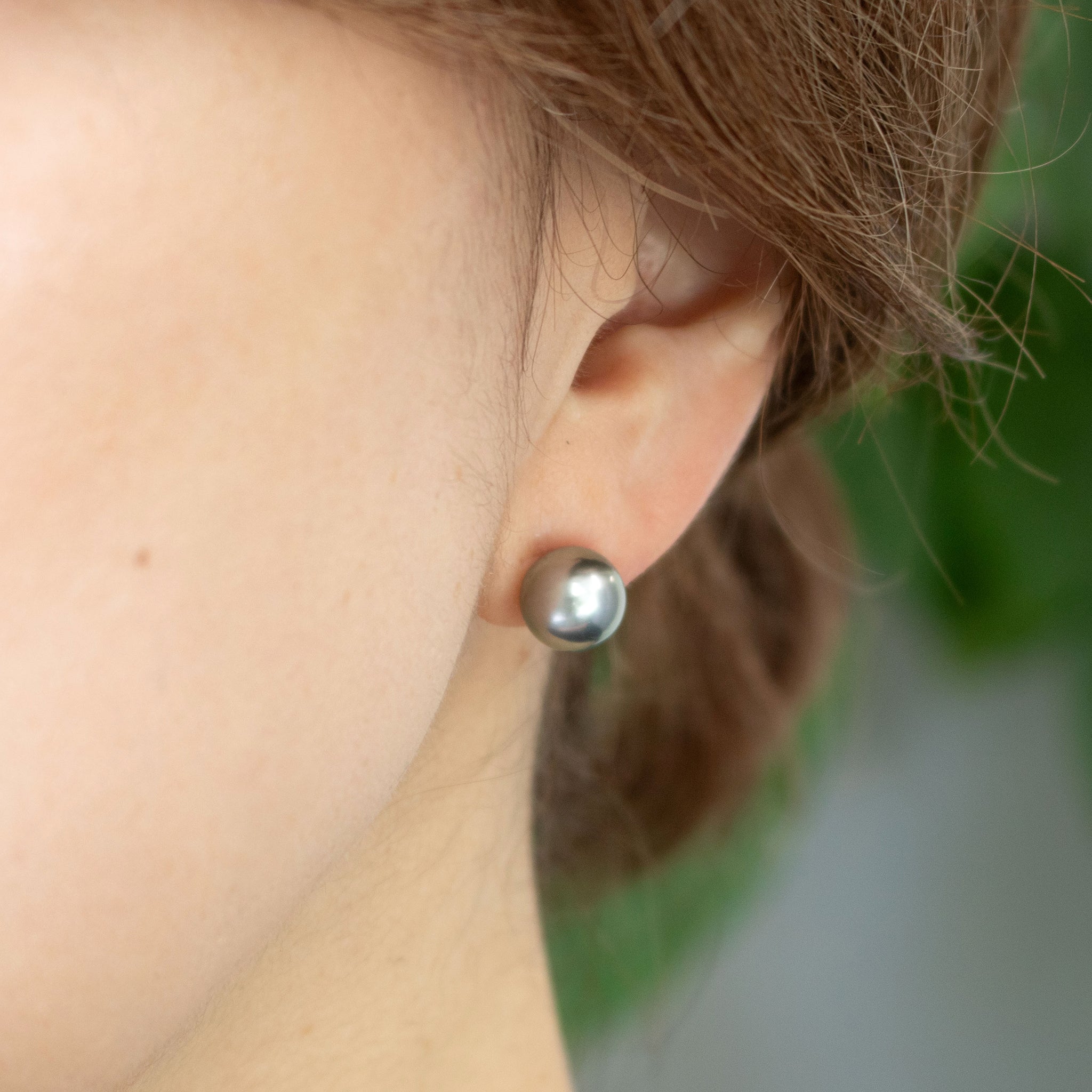 パール プラチナピアス(黒蝶真珠/グレー系/8mm/6月誕生石)《26N02101》