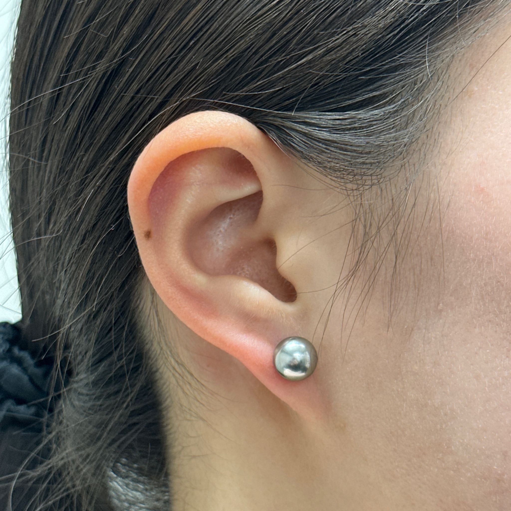 パール プラチナピアス(黒蝶真珠/グレー系/8mm/6月誕生石)《26N02101》