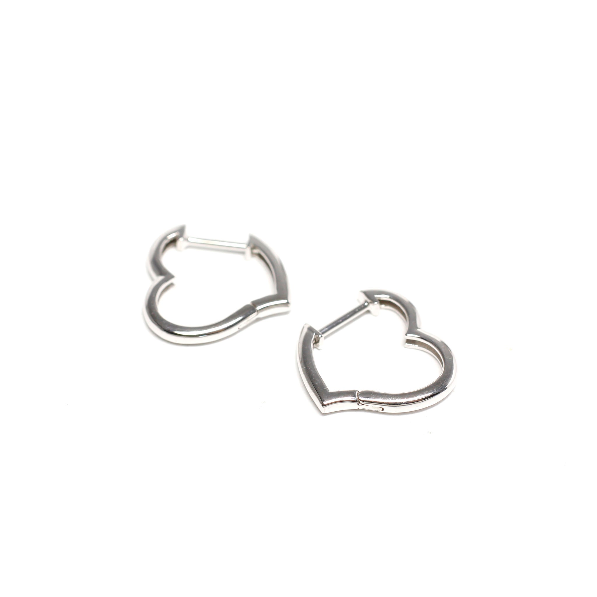 K10ピアス(フープ/ハートモチーフ)《26N02605》