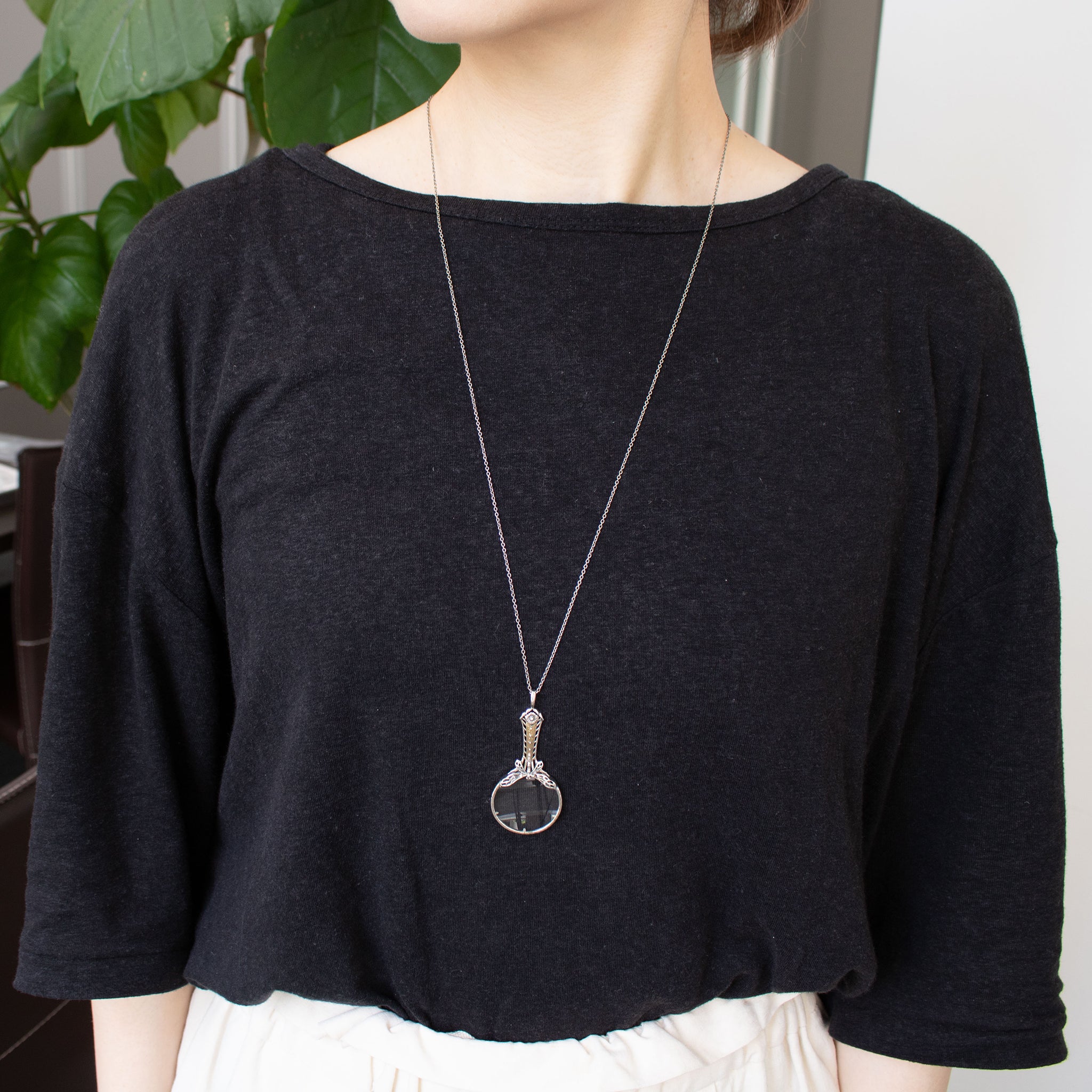シルバーネックレス(ルーペ付/トンボモチーフ)《26N03503》