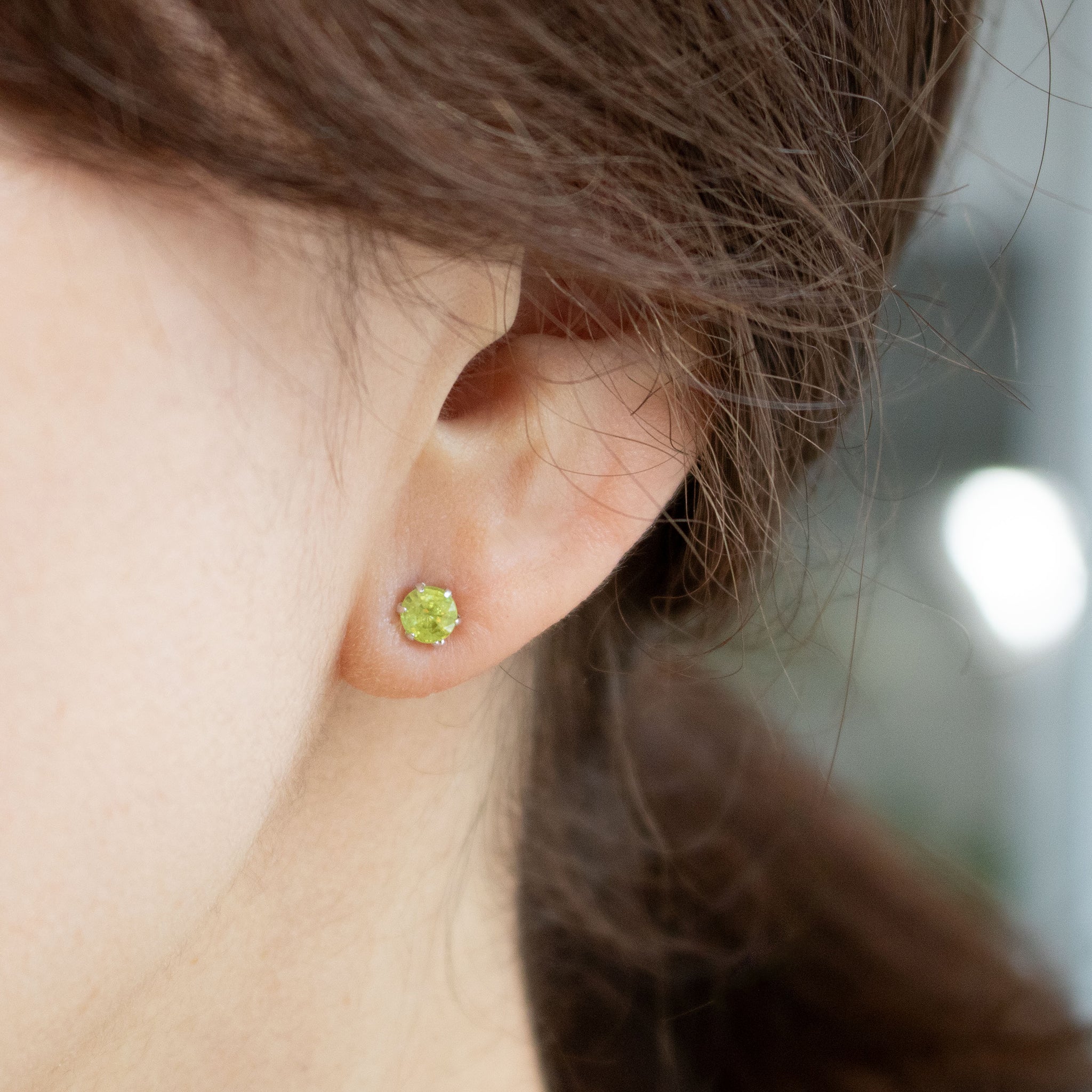 【限定1点】スフェーン プラチナピアス(7月誕生石)《26T10107》