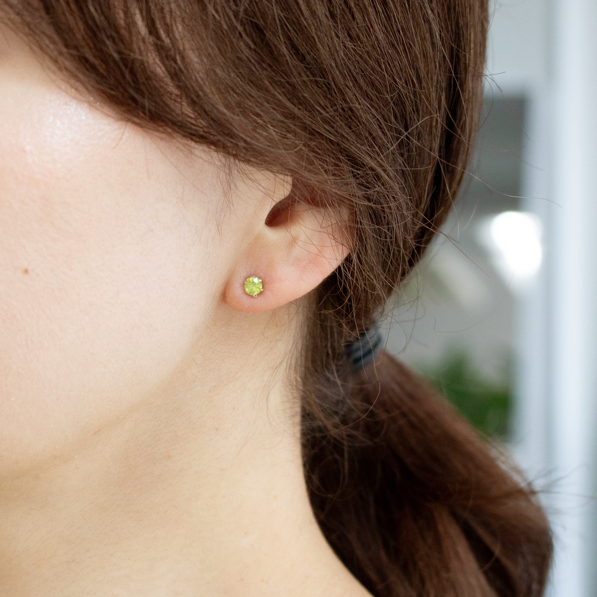 【限定1点】スフェーン プラチナピアス(7月誕生石)《26T10107》