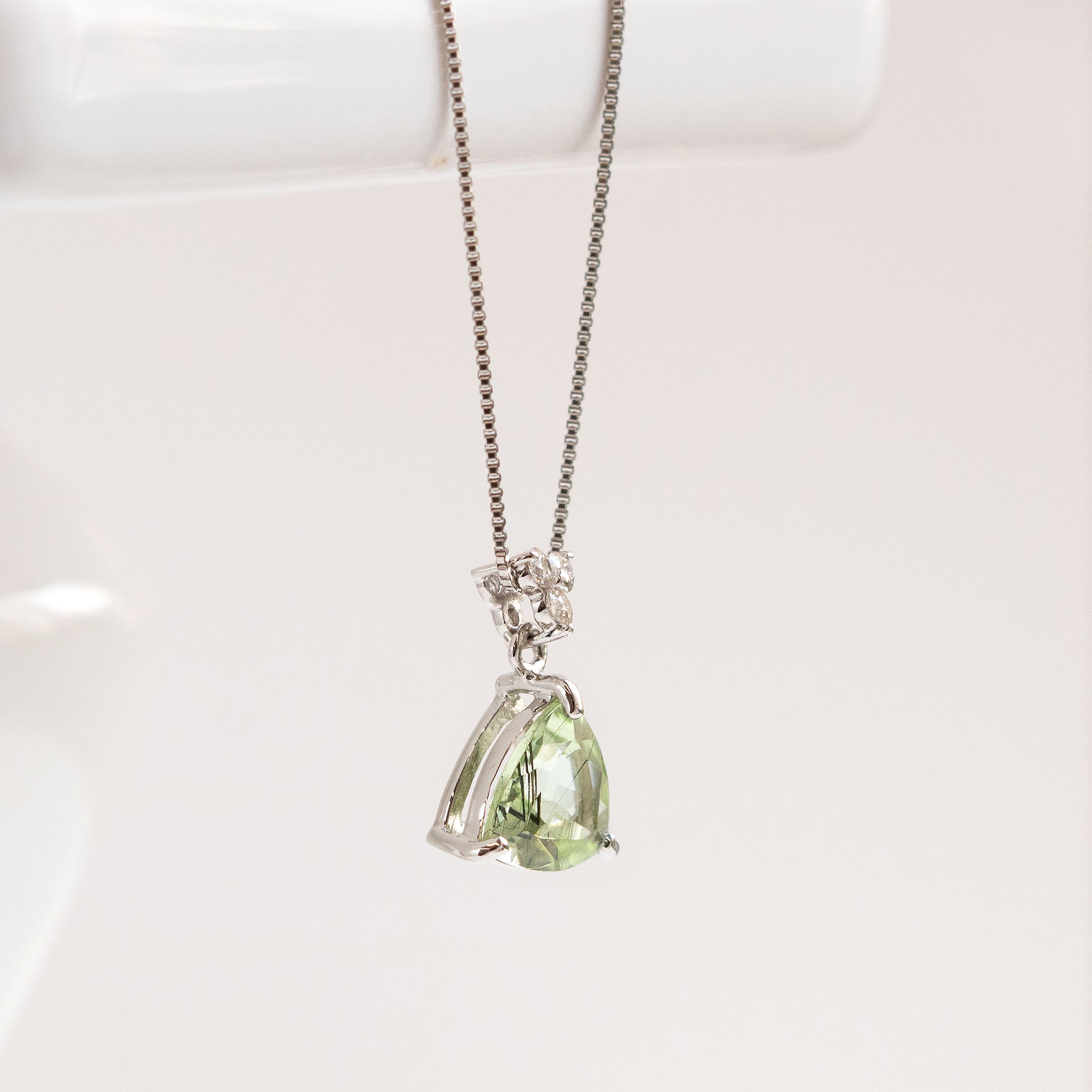 【限定1点】ルードヴィッヒアイトインペリドット/ダイヤモンド プラチナネックレス(8月誕生石/鑑別書付)《26T10109》